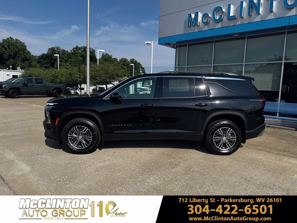 2026 Mosaic Black Metallic Chevrolet Traverse LT AWD SUV