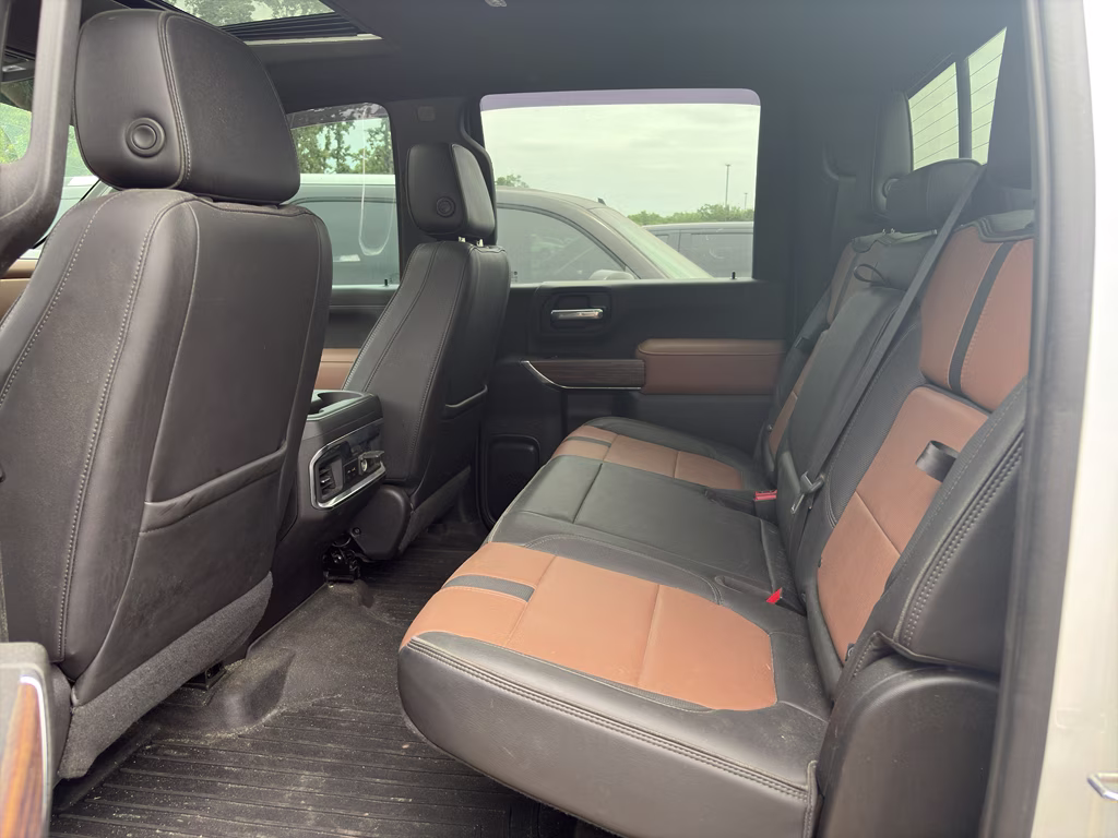 2022 Iridescent Pearl Tricoat Chevrolet Silverado High Country 4X4 Truck