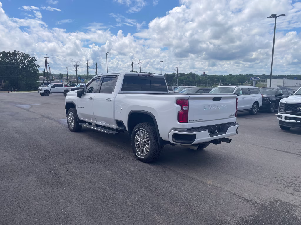2022 Iridescent Pearl Tricoat Chevrolet Silverado High Country 4X4 Truck