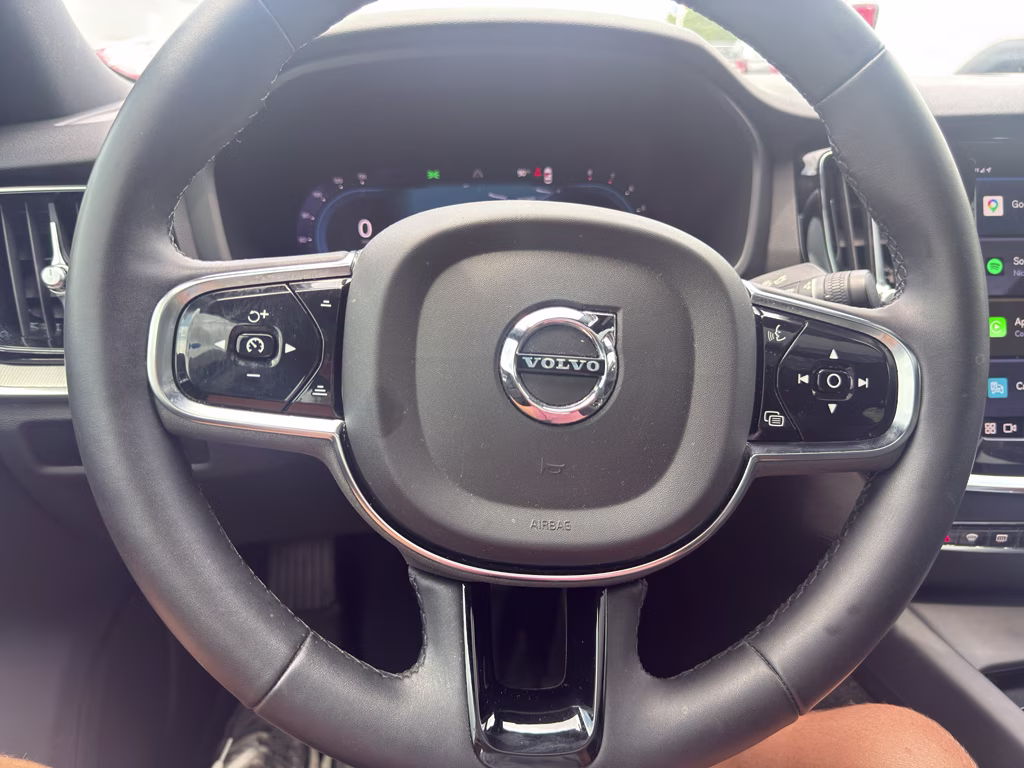 2024 Crystal White Metallic Volvo S60 Plus Black Edition AWD Sedan