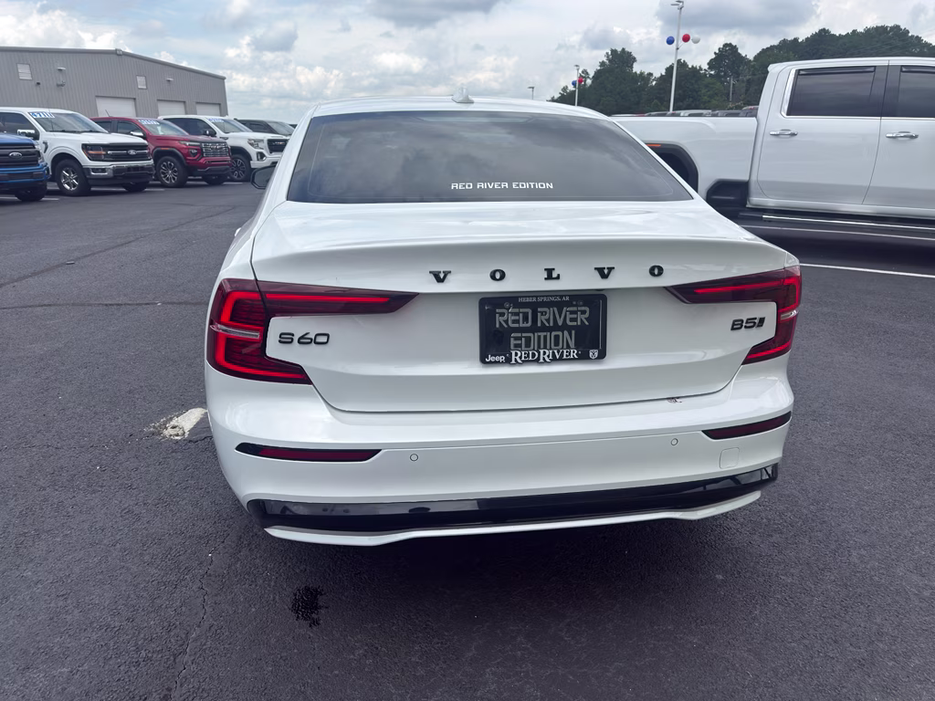 2024 Crystal White Metallic Volvo S60 Plus Black Edition AWD Sedan