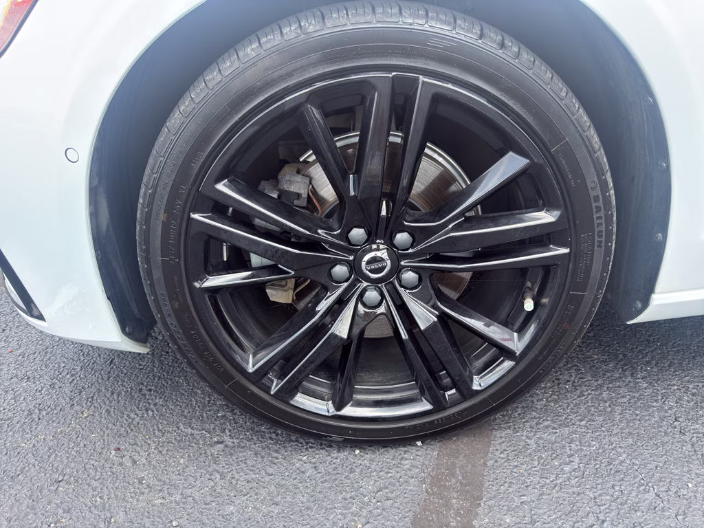 2024 Crystal White Metallic Volvo S60 Plus Black Edition AWD Sedan