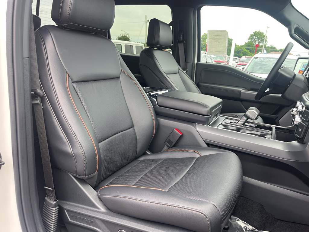 2026 Star White Metallic Tri-Coat Ford F-150 LARIAT 4X4 Truck