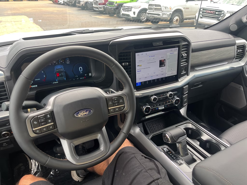 2026 Star White Metallic Tri-Coat Ford F-150 LARIAT 4X4 Truck