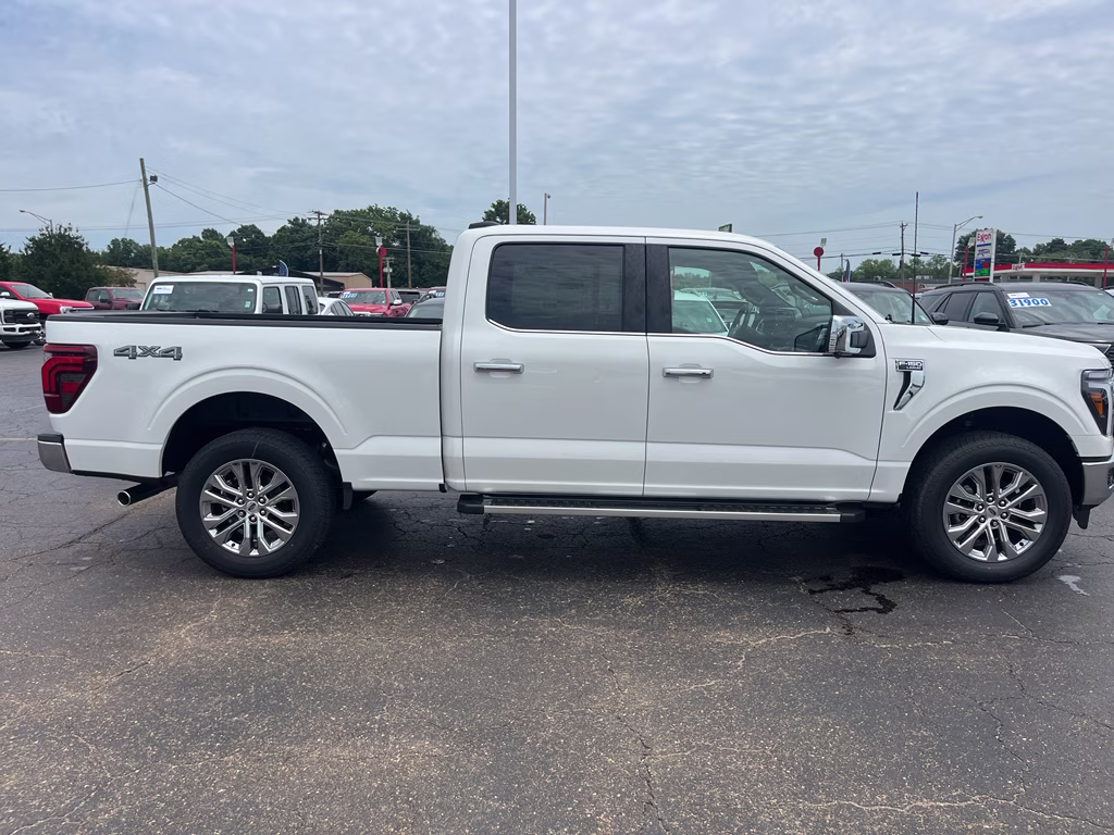 2026 Star White Metallic Tri-Coat Ford F-150 LARIAT 4X4 Truck