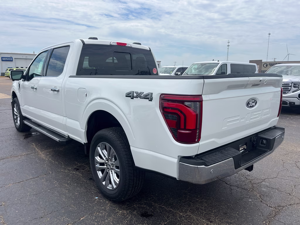 2026 Star White Metallic Tri-Coat Ford F-150 LARIAT 4X4 Truck