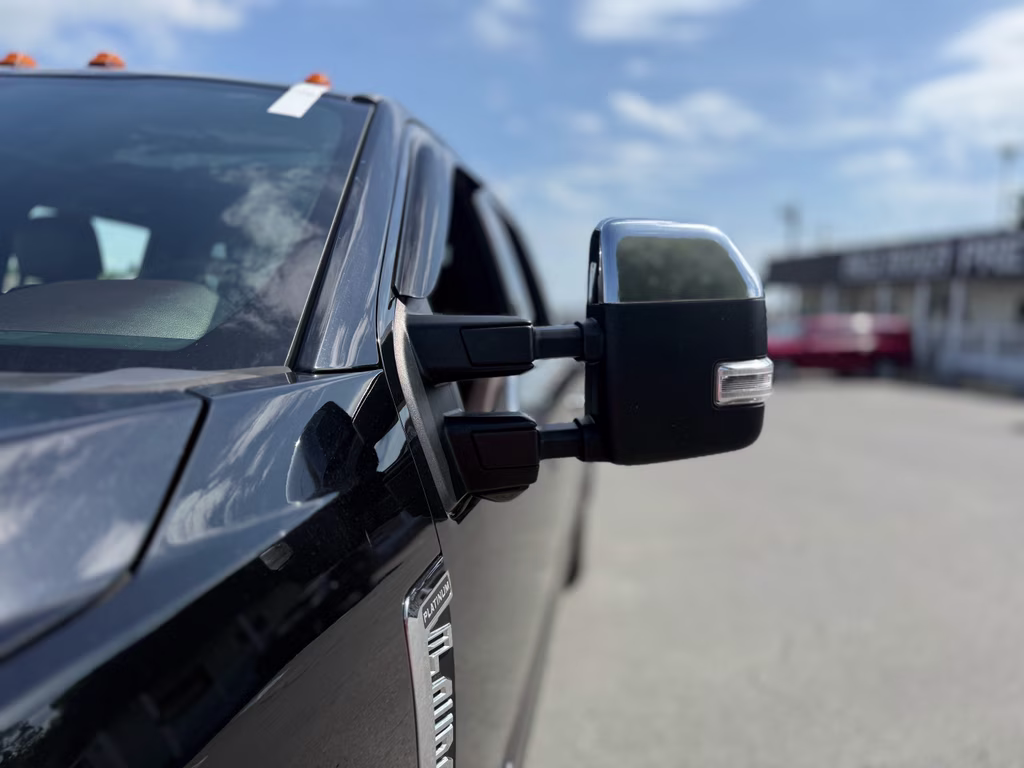 2017 Shadow Black Ford Super Duty F-250 SRW Platinum 4X4 Truck
