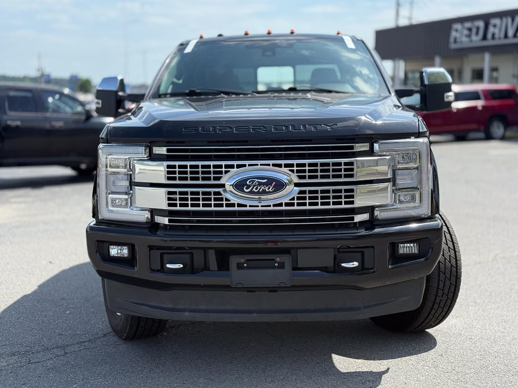 2017 Shadow Black Ford Super Duty F-250 SRW Platinum 4X4 Truck