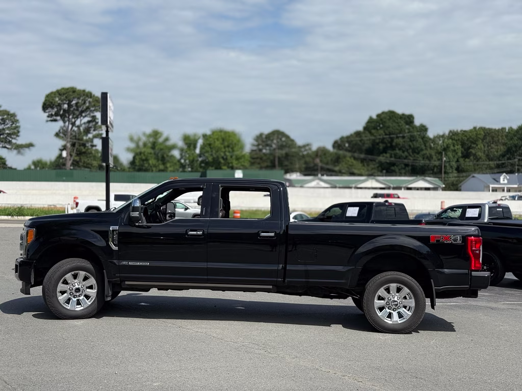 2017 Shadow Black Ford Super Duty F-250 SRW Platinum 4X4 Truck