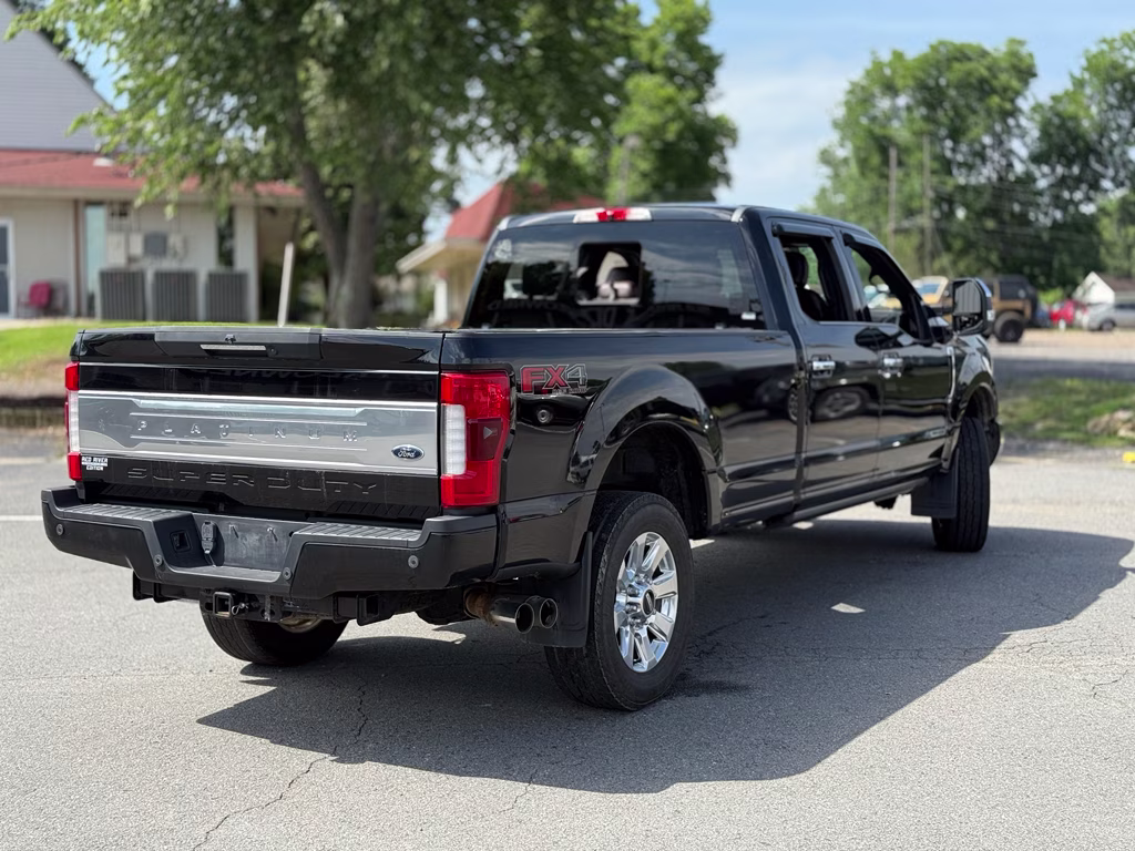 2017 Shadow Black Ford Super Duty F-250 SRW Platinum 4X4 Truck