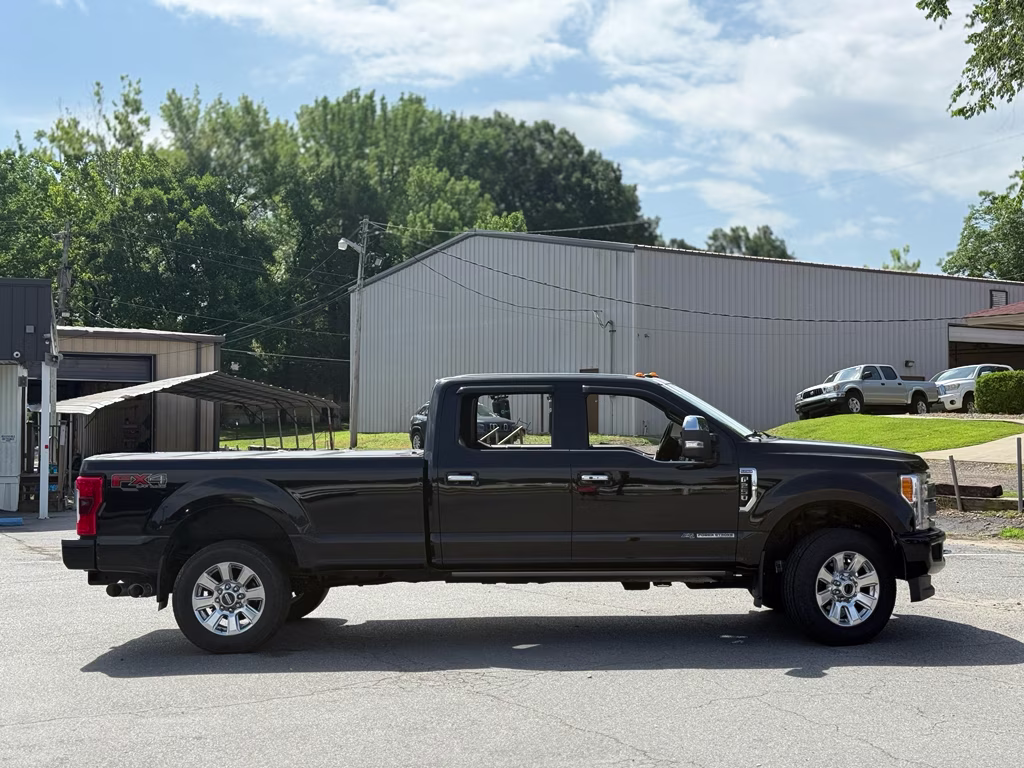 2017 Shadow Black Ford Super Duty F-250 SRW Platinum 4X4 Truck
