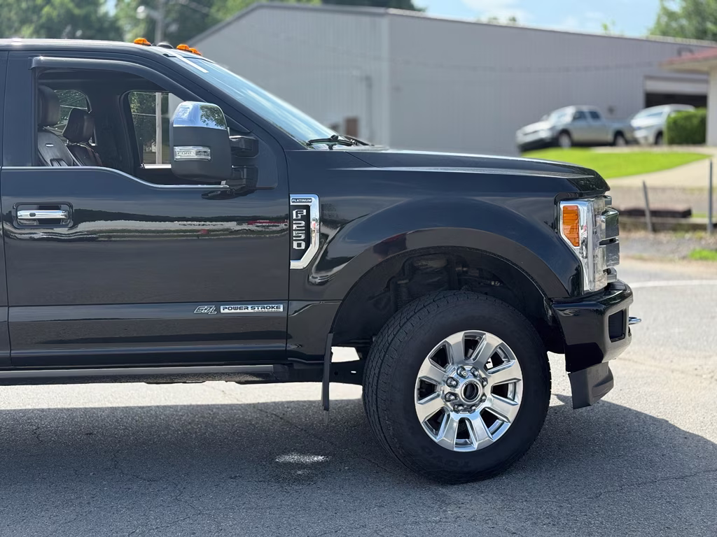 2017 Shadow Black Ford Super Duty F-250 SRW Platinum 4X4 Truck