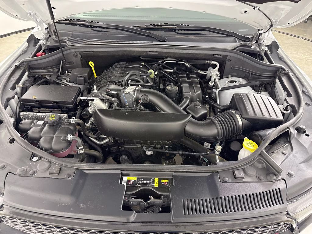 2024 White Knuckle Clearcoat Dodge Durango SXT RWD SUV