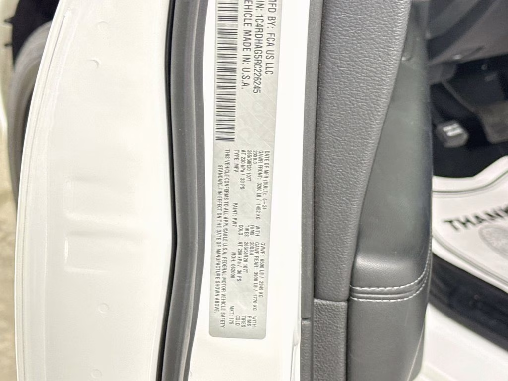2024 White Knuckle Clearcoat Dodge Durango SXT RWD SUV