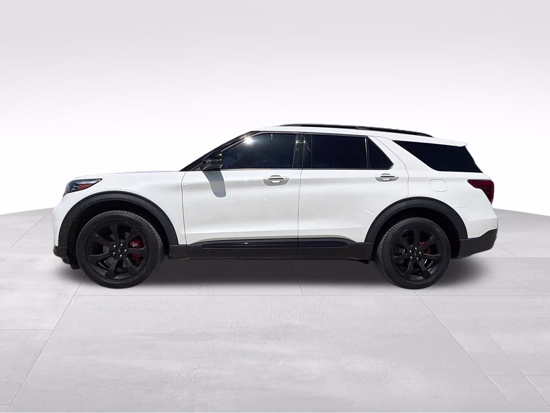 2024 Star White Metallic Tri-Coat Ford Explorer ST 4X4 SUV