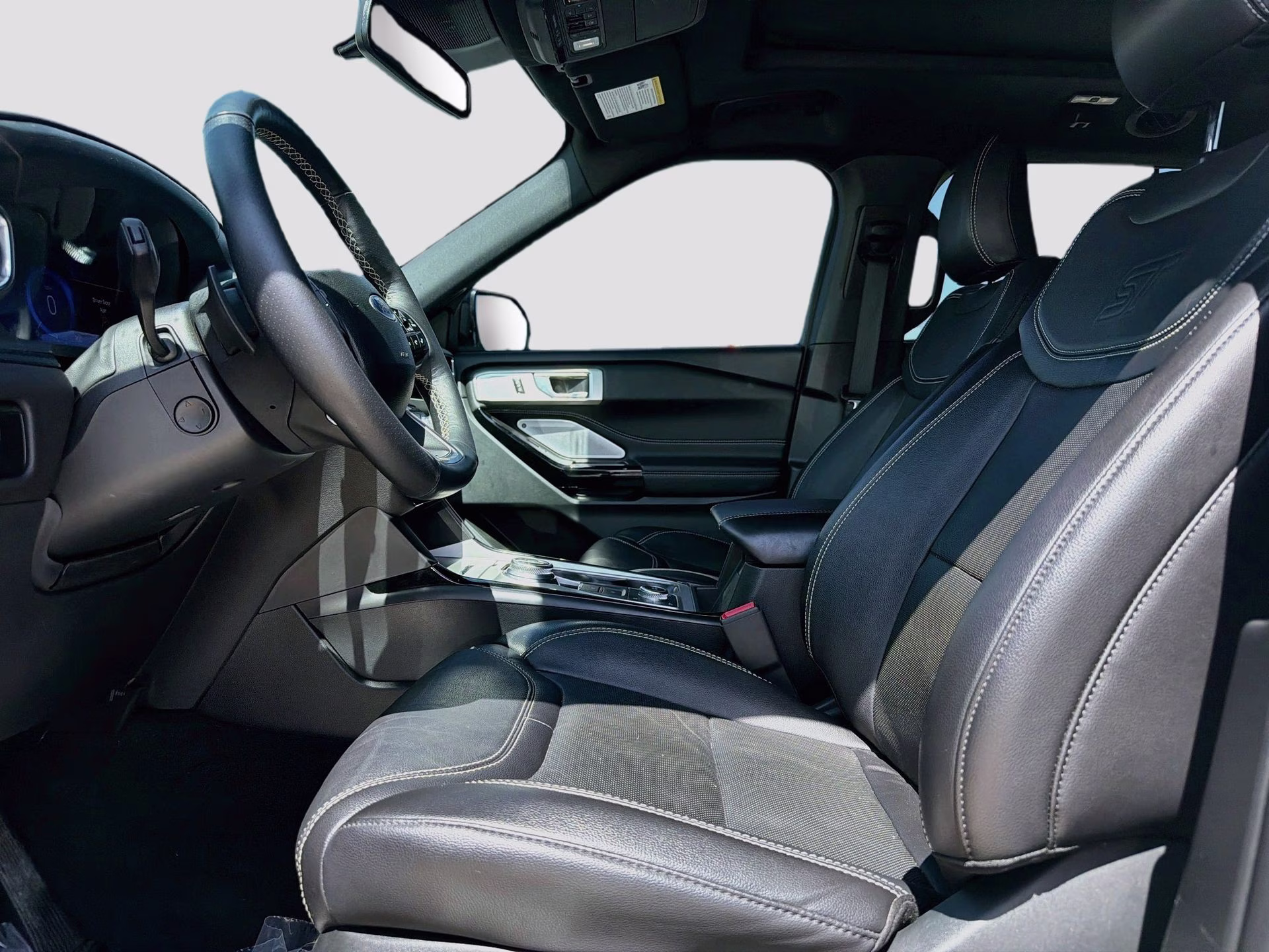 2024 Star White Metallic Tri-Coat Ford Explorer ST 4X4 SUV