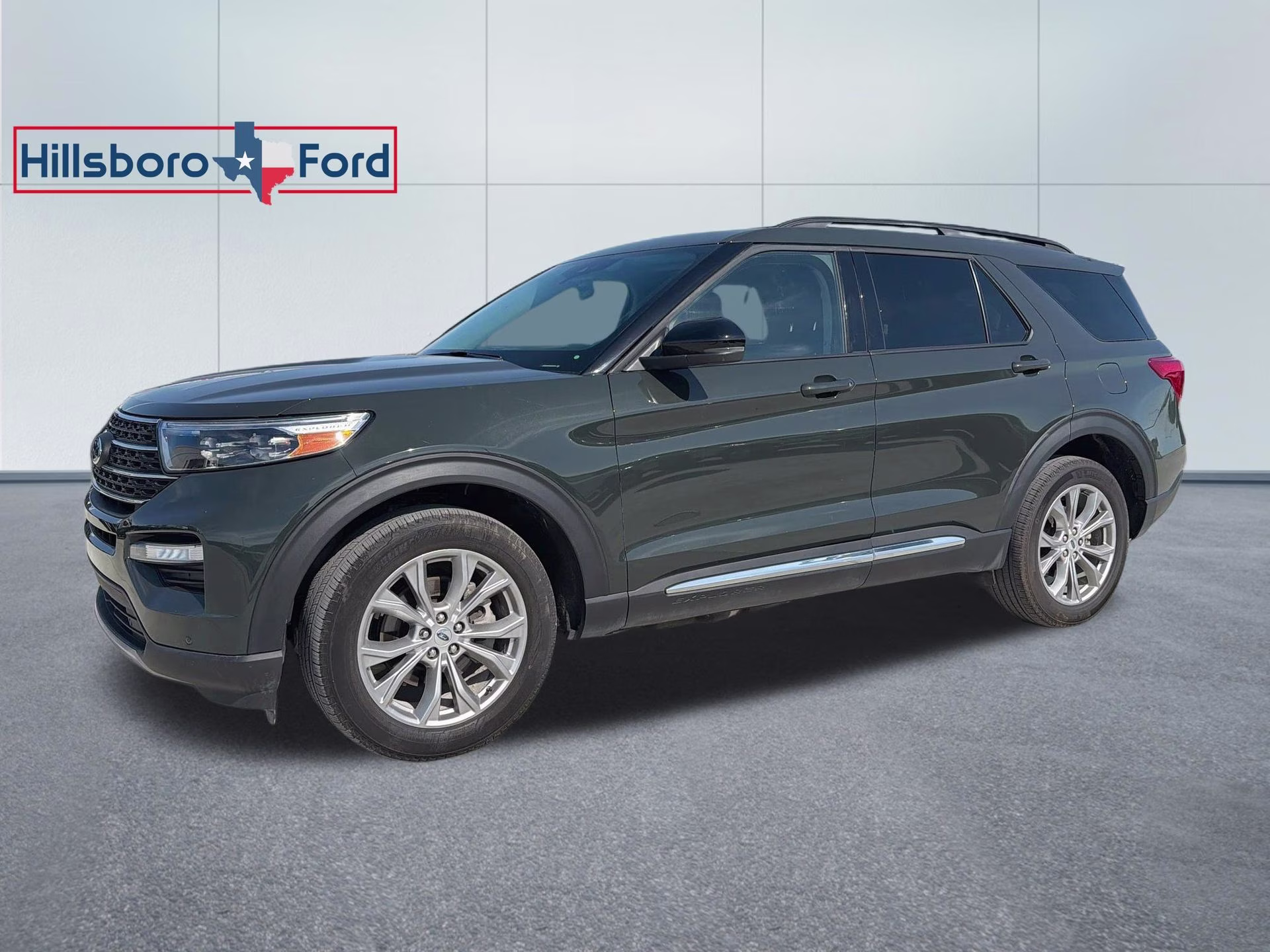 2024 Forged Green Metallic Ford Explorer XLT 4X4 SUV