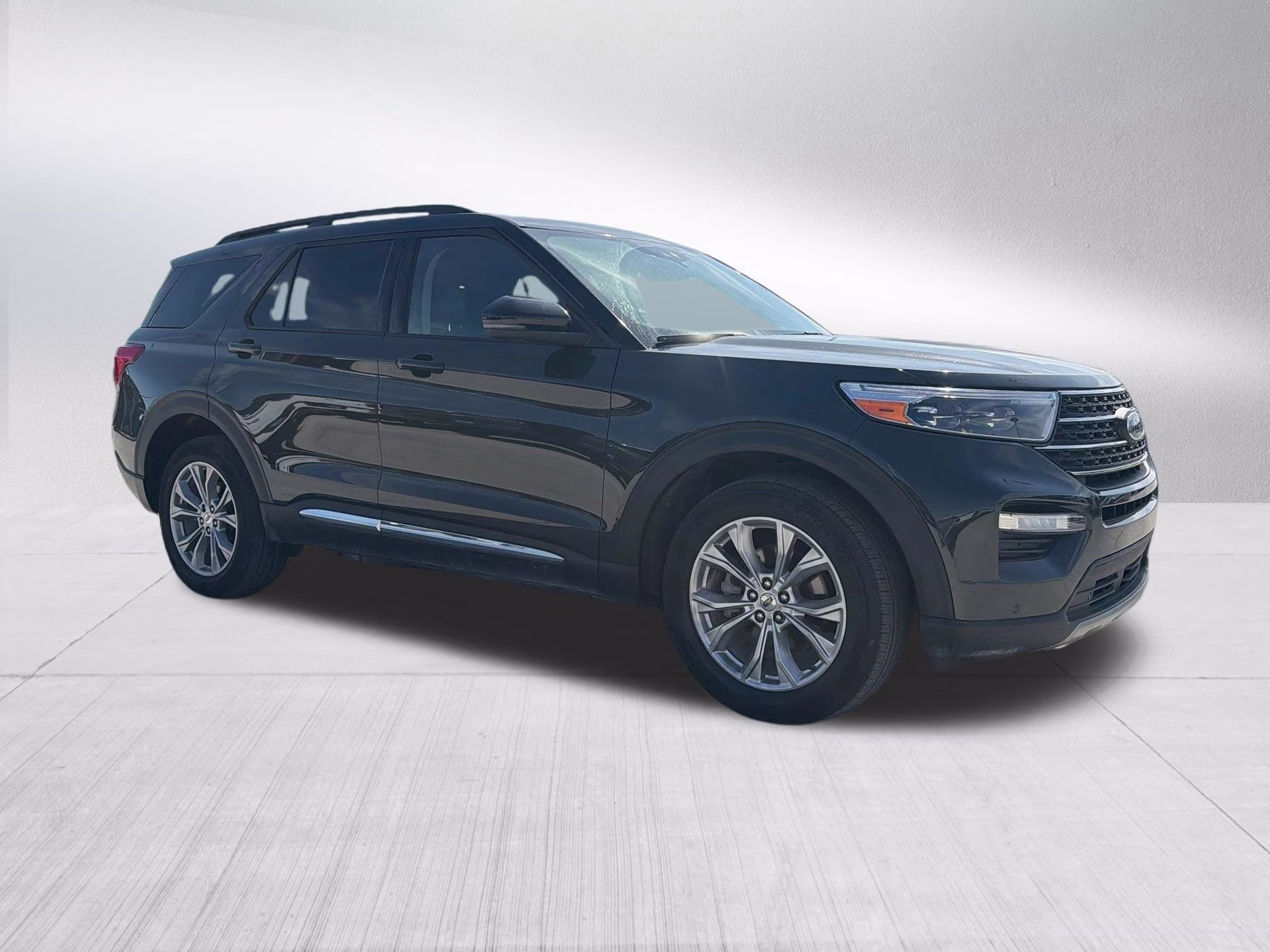2024 Forged Green Metallic Ford Explorer XLT 4X4 SUV