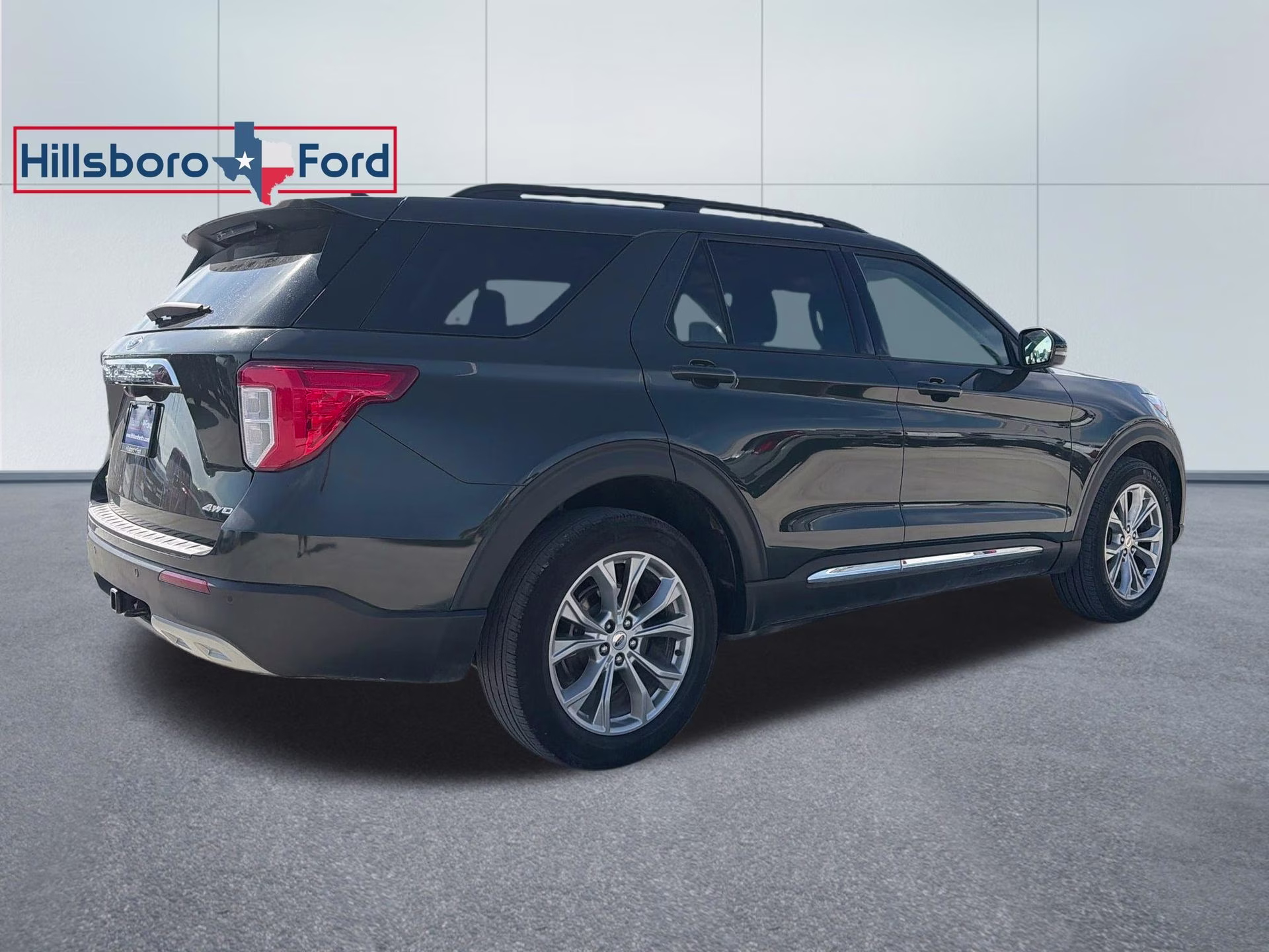 2024 Forged Green Metallic Ford Explorer XLT 4X4 SUV
