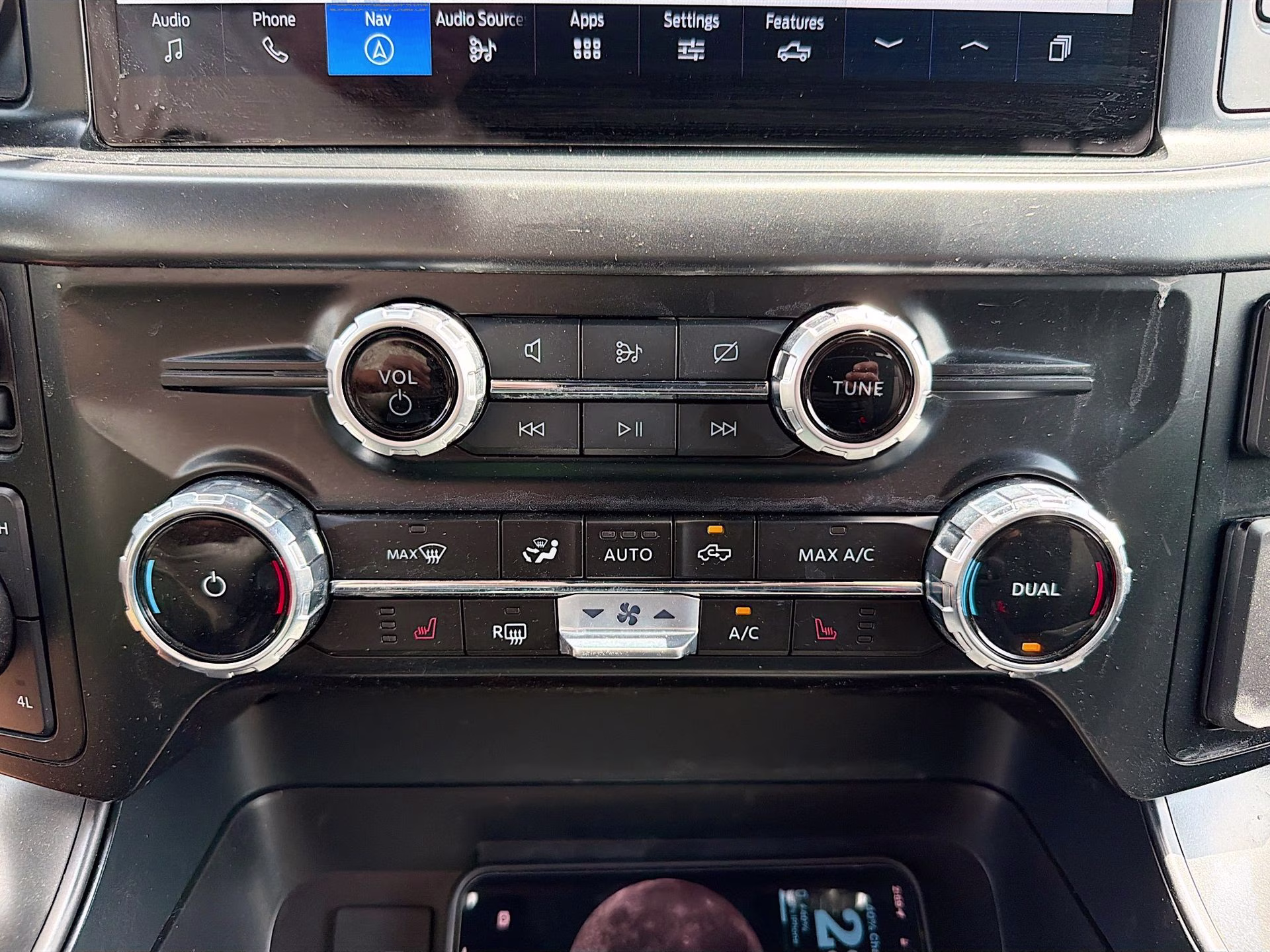 2024 Agate Black Metallic Ford F-150 XLT 4X4 Truck