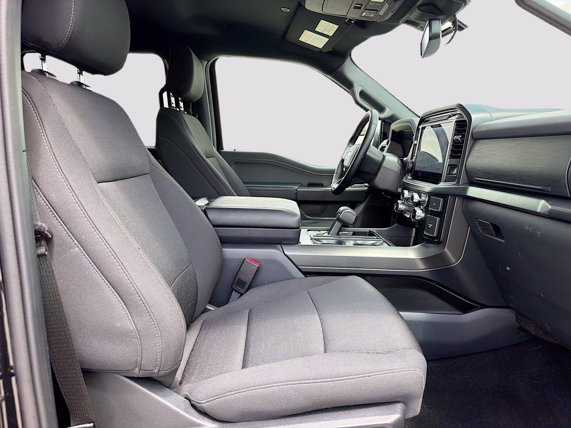 2024 Agate Black Metallic Ford F-150 XLT 4X4 Truck