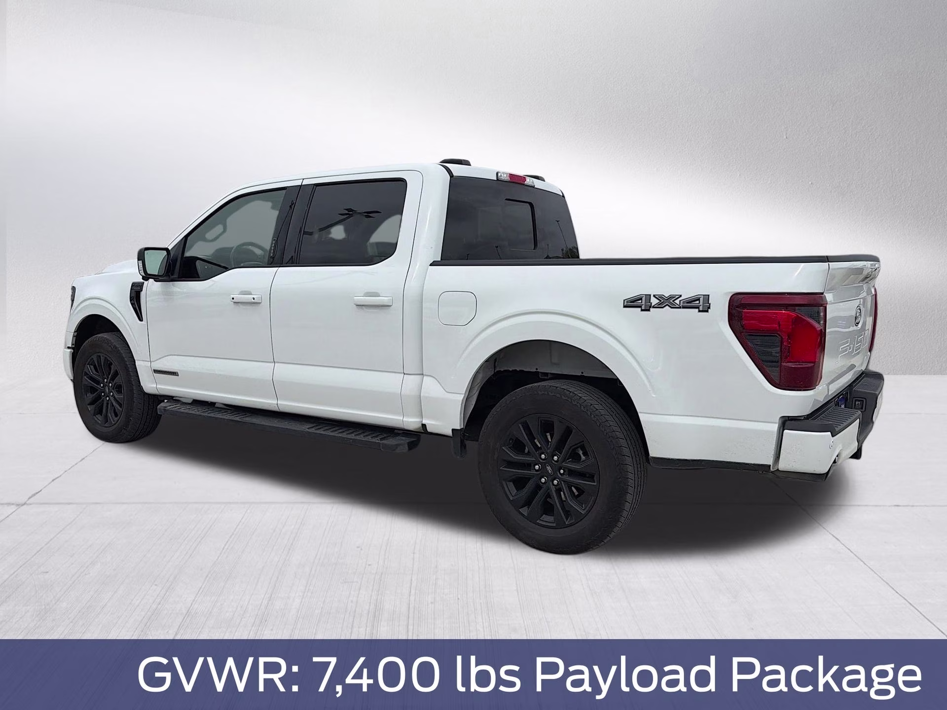 2024 Oxford White Ford F-150 XLT 4X4 Truck