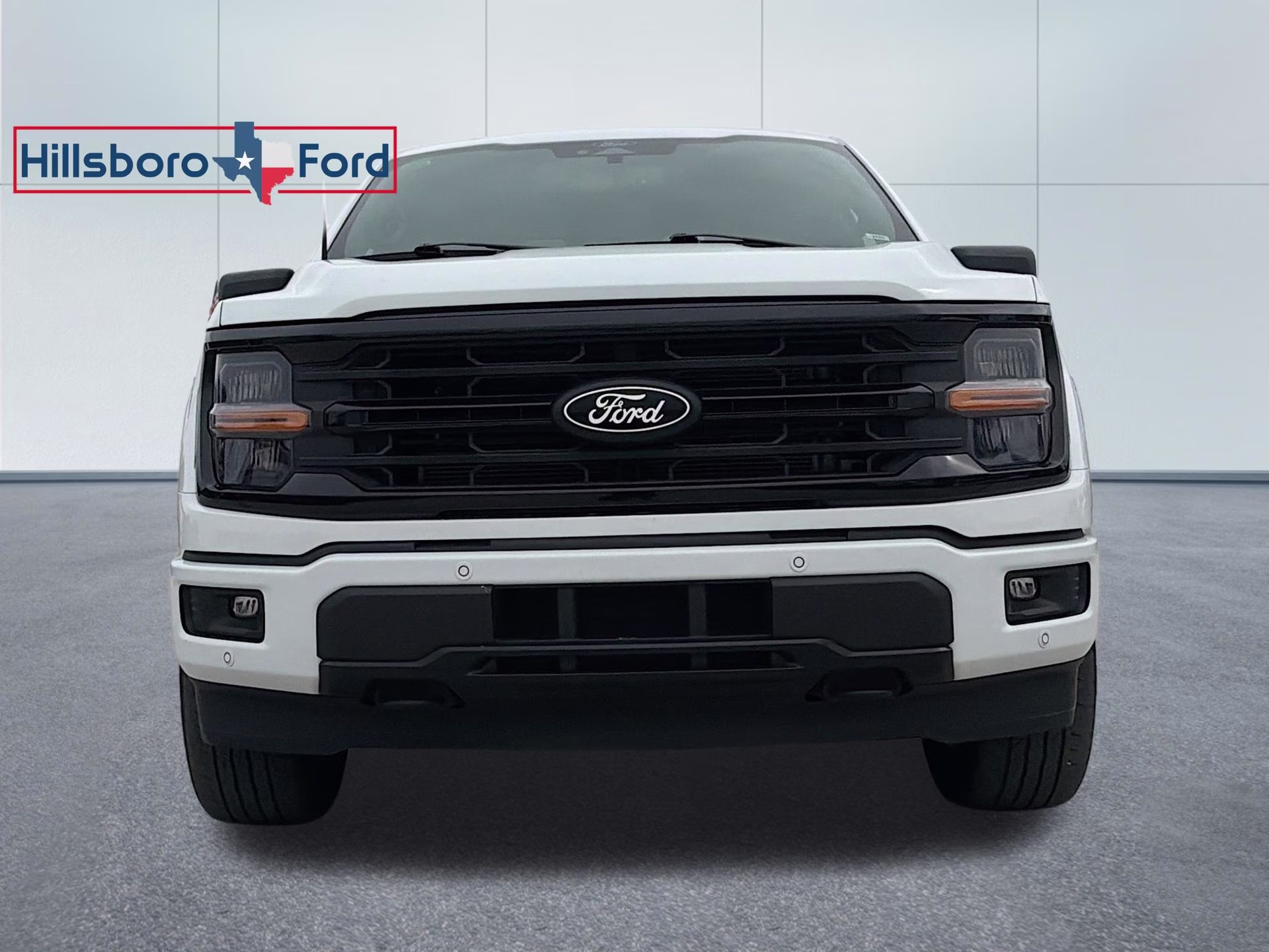 2024 Oxford White Ford F-150 XLT 4X4 Truck