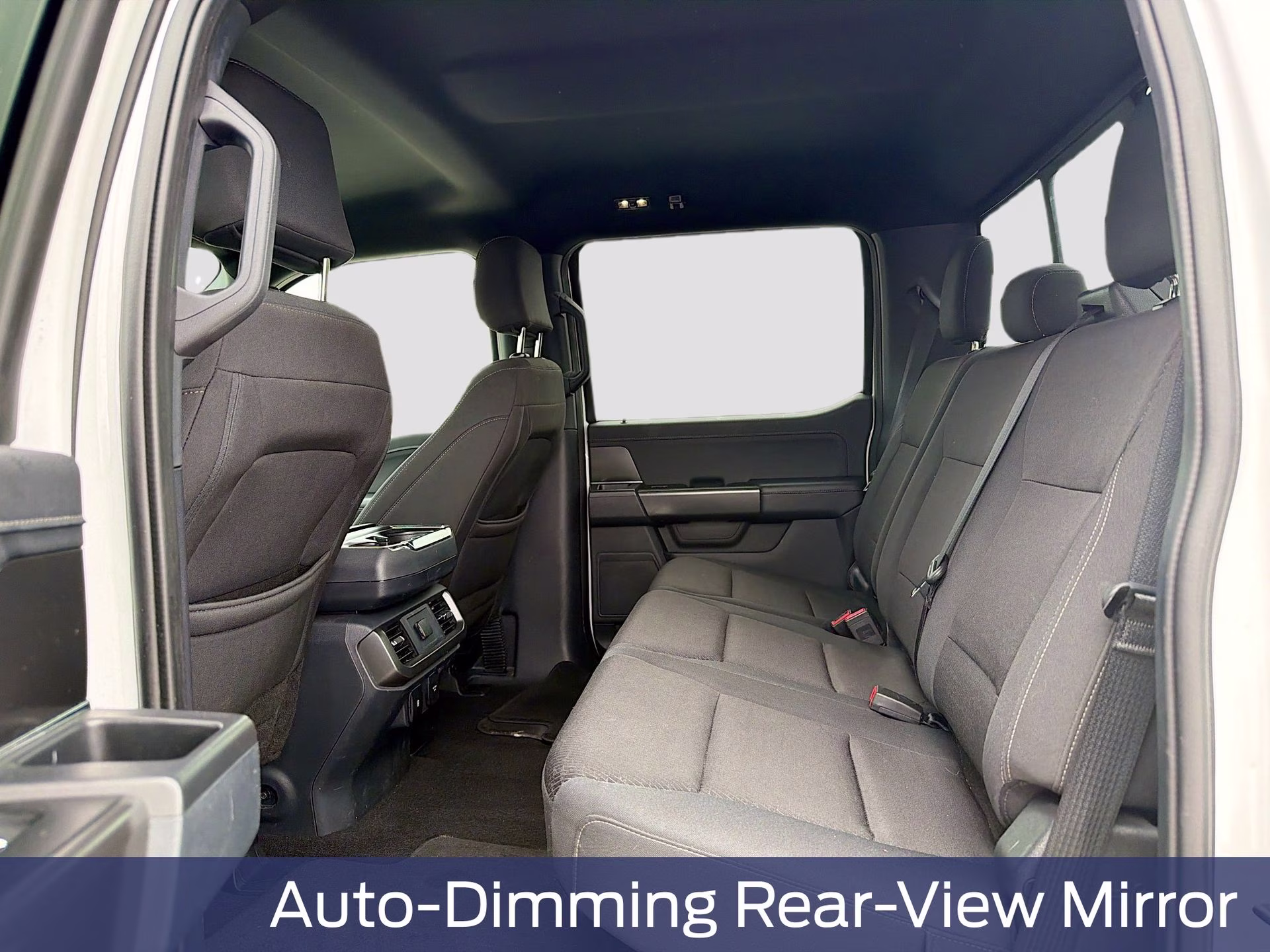 2024 Oxford White Ford F-150 XLT 4X4 Truck