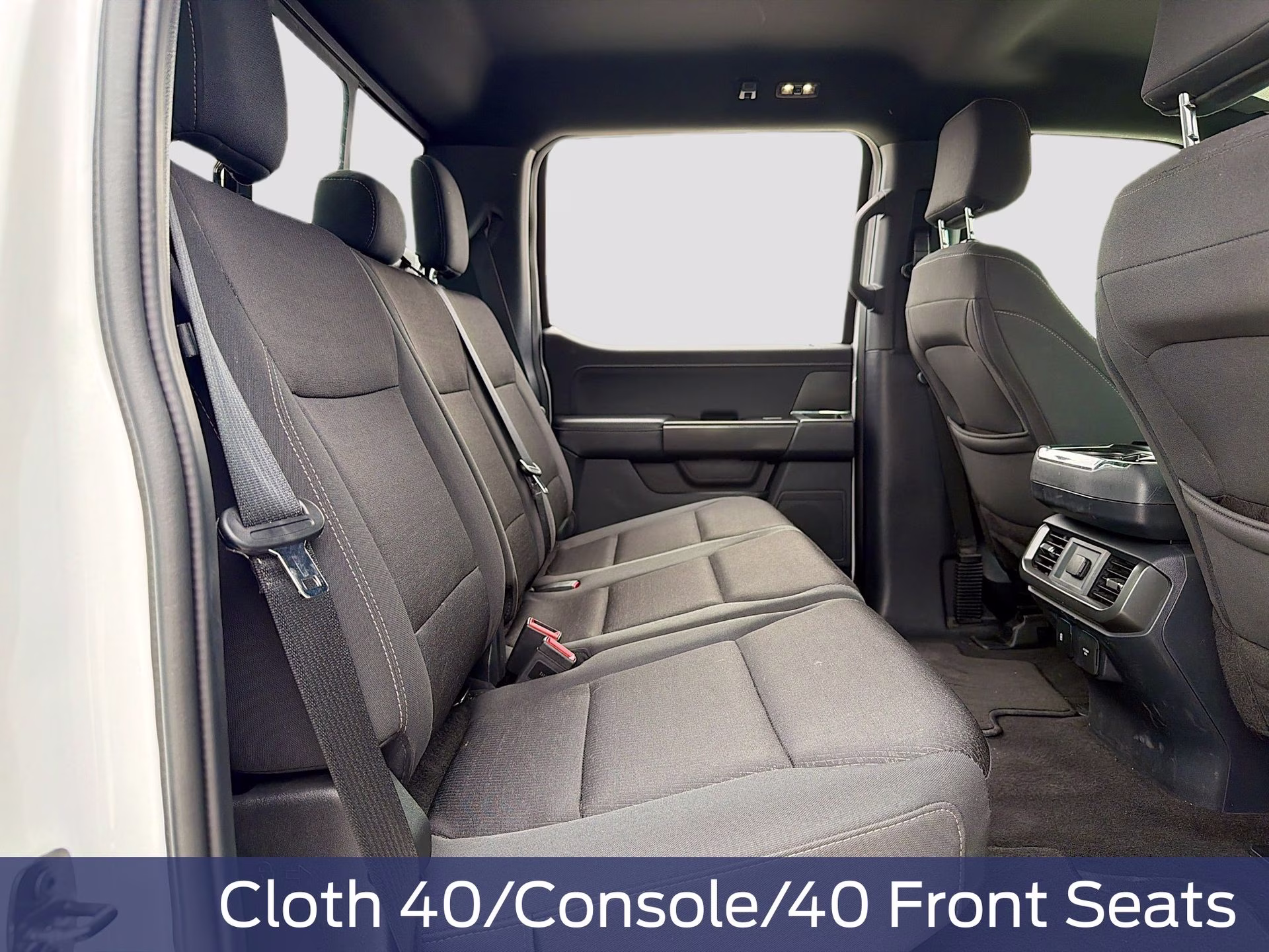 2024 Oxford White Ford F-150 XLT 4X4 Truck
