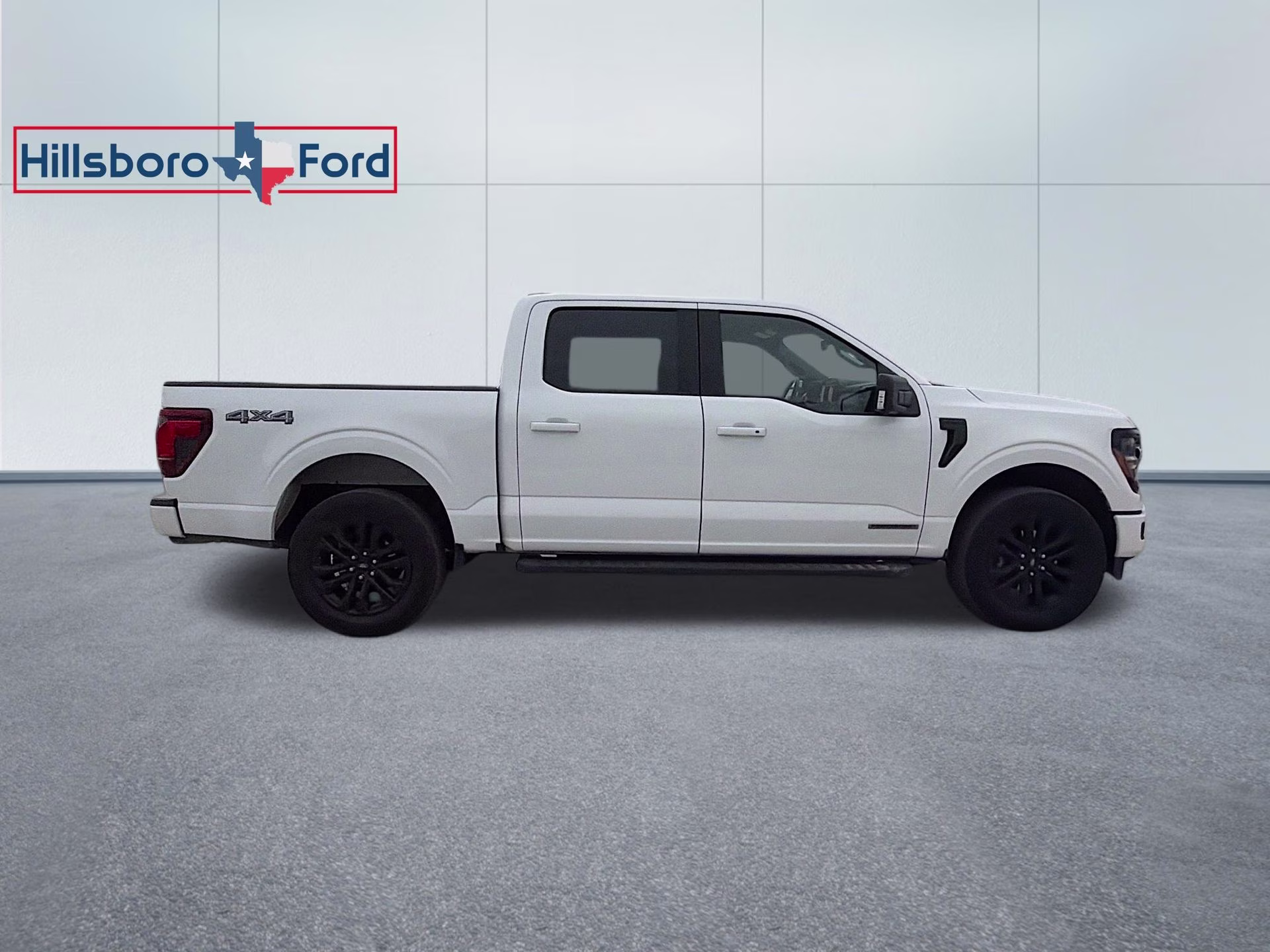 2024 Oxford White Ford F-150 XLT 4X4 Truck