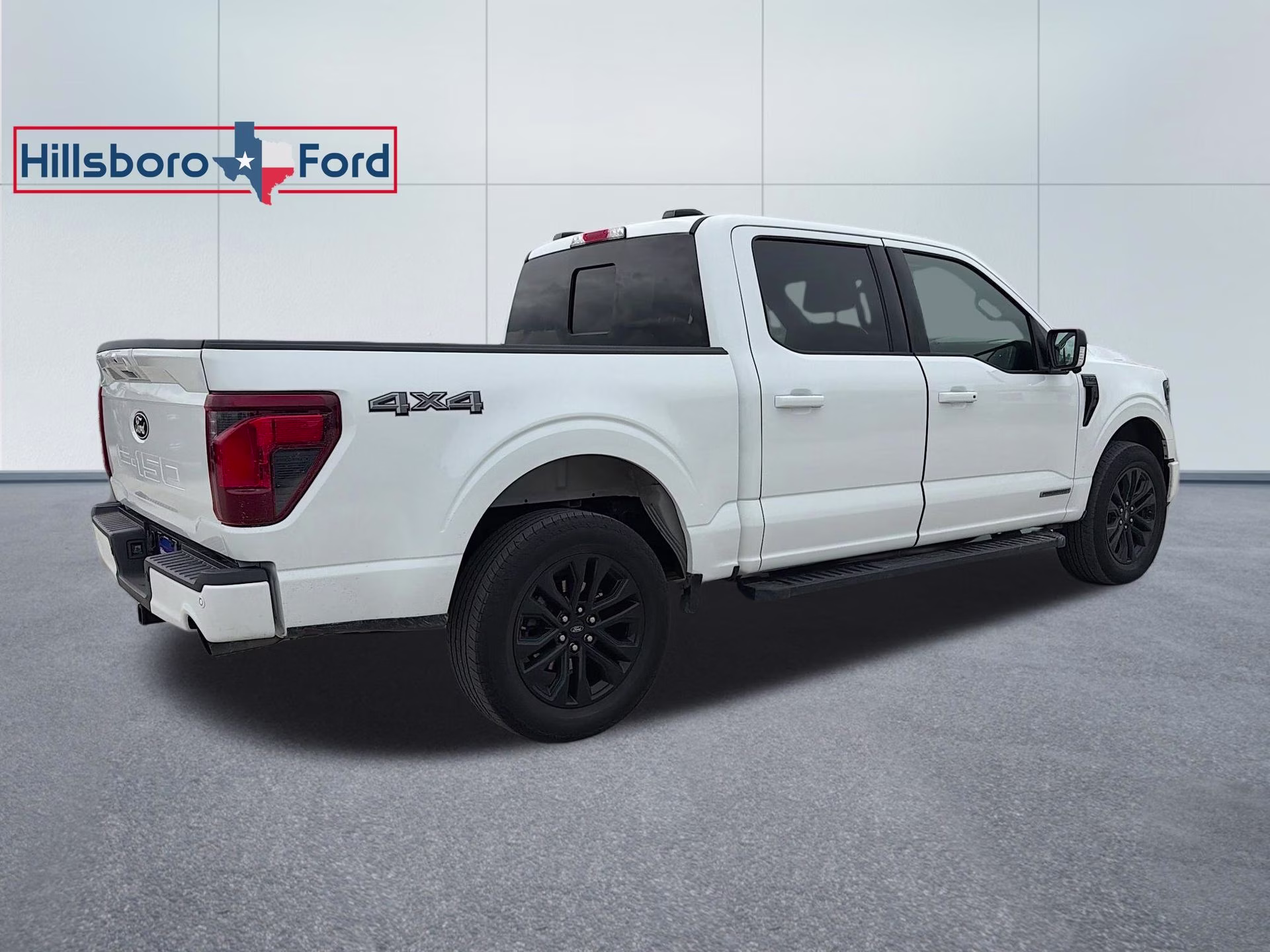 2024 Oxford White Ford F-150 XLT 4X4 Truck