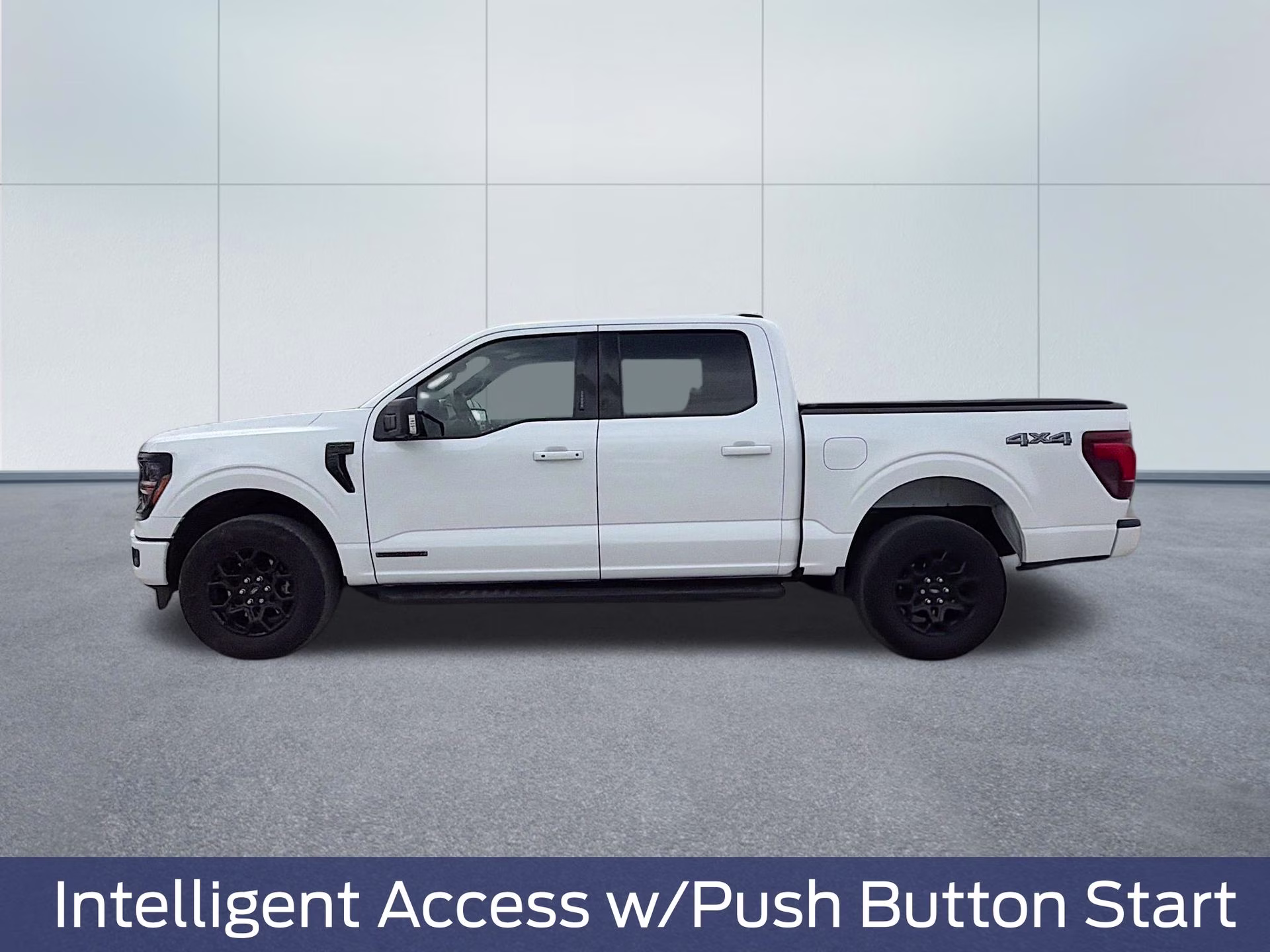 2024 Oxford White Ford F-150 XLT 4X4 Truck