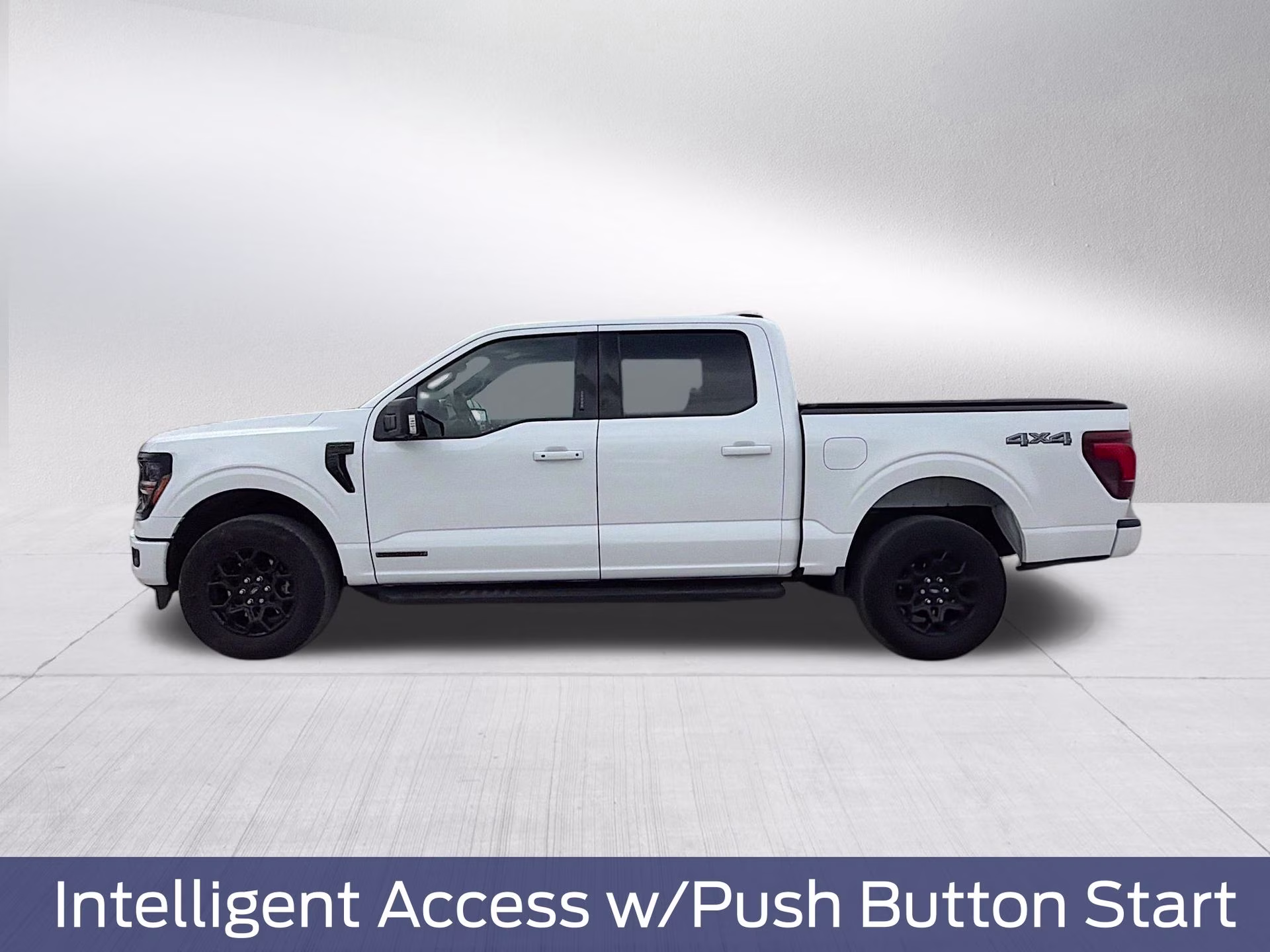 2024 Oxford White Ford F-150 XLT 4X4 Truck