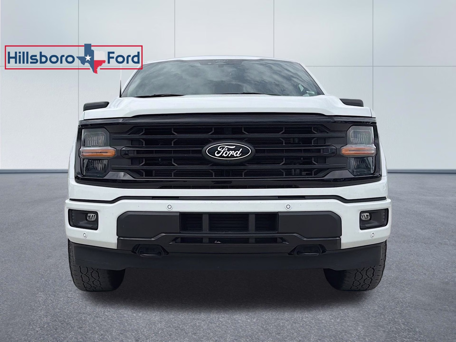 2024 Oxford White Ford F-150 XLT 4X4 Truck