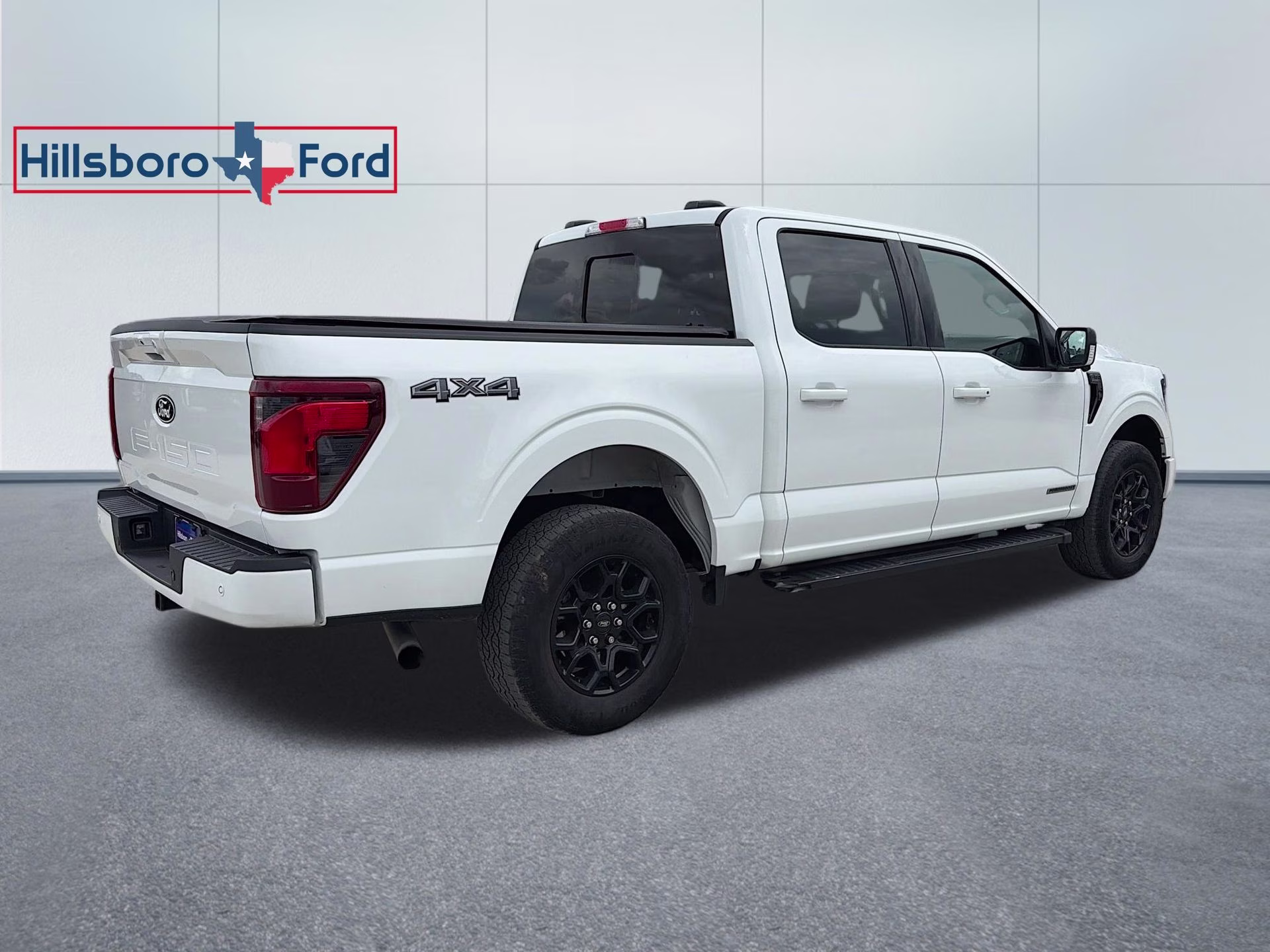 2024 Oxford White Ford F-150 XLT 4X4 Truck