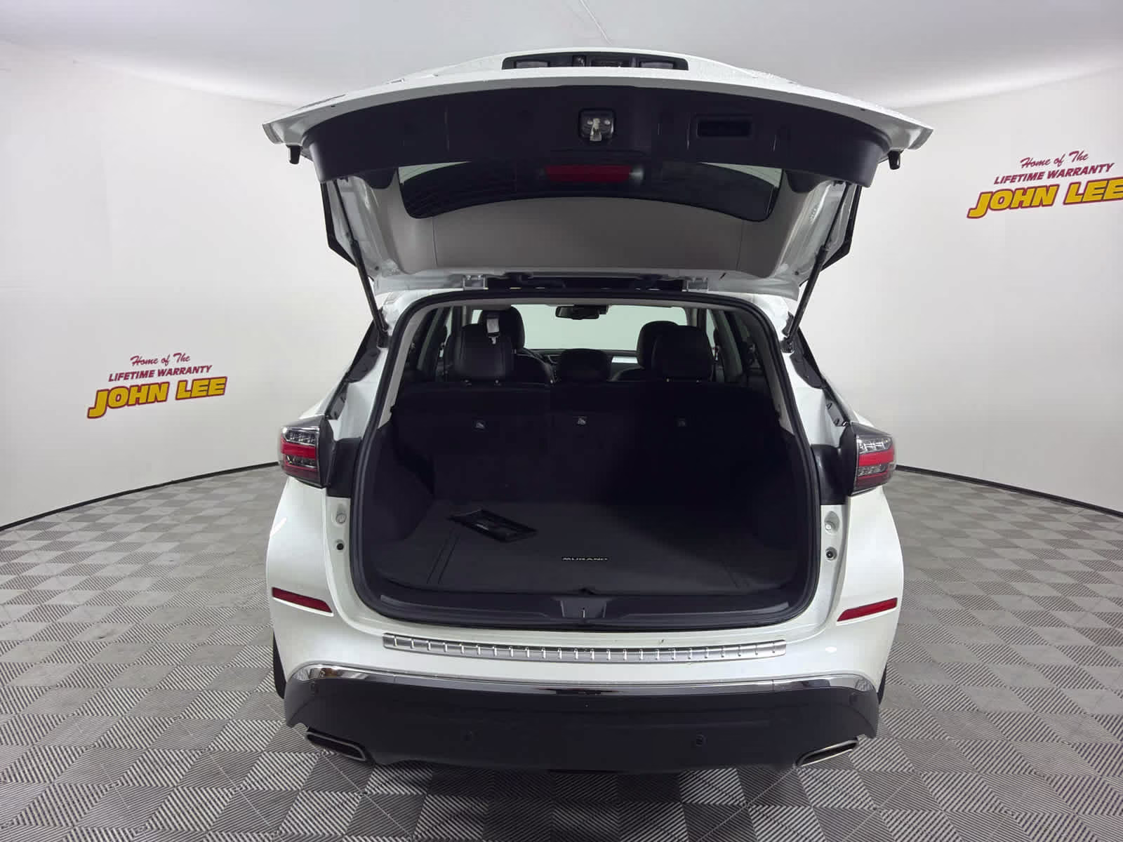 2024 Pearl White Tricoat Nissan Murano SV FWD SUV