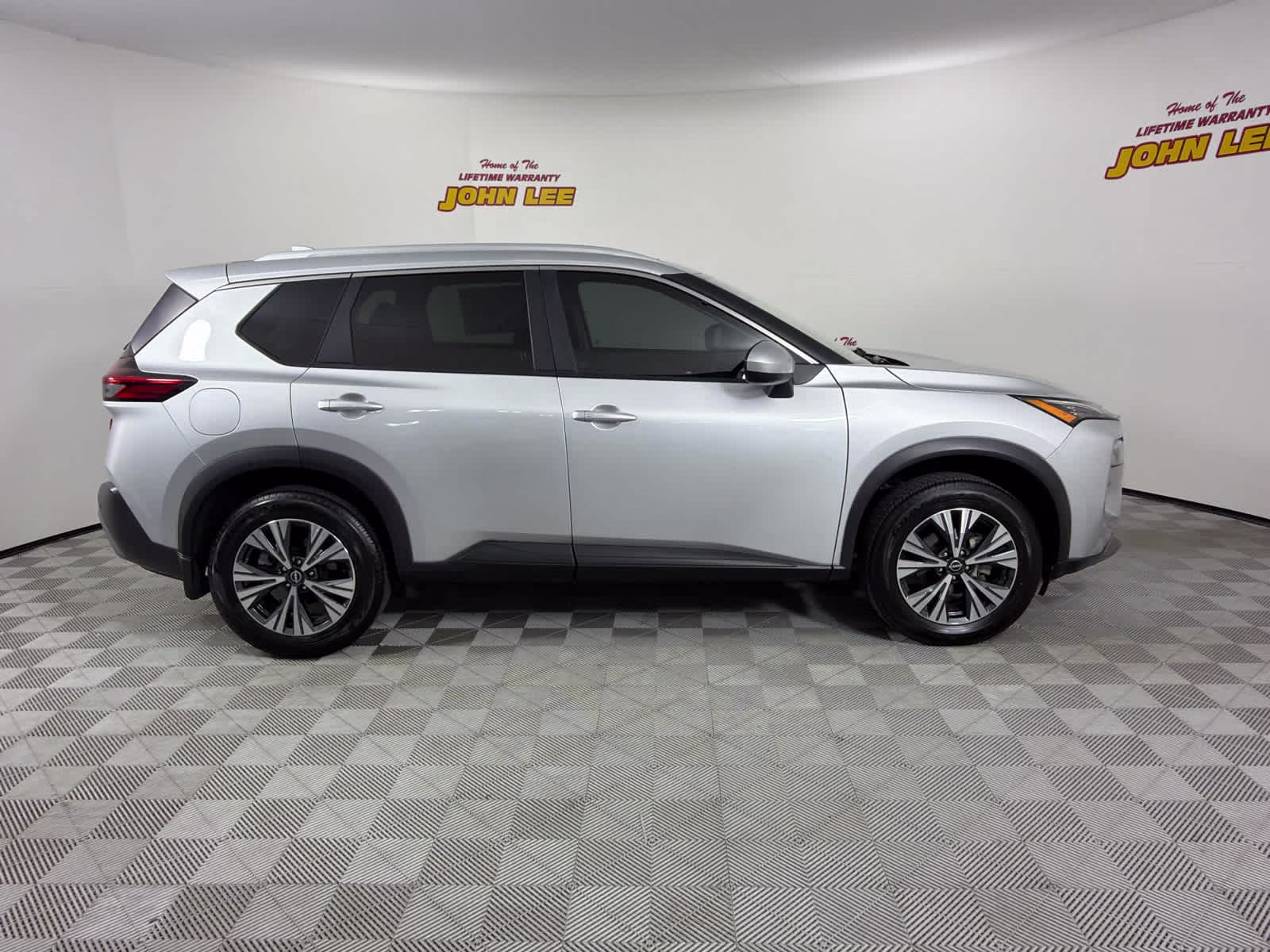 2023 Brilliant Silver Metallic Nissan Rogue SV FWD SUV