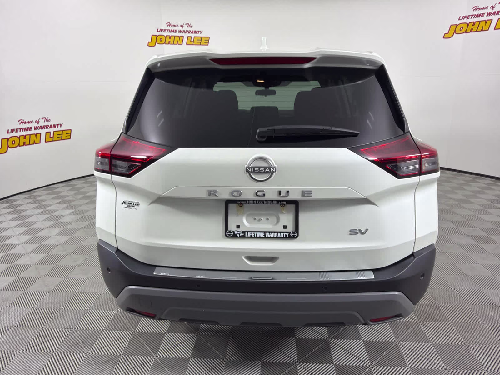 2023 Pearl White Tricoat Nissan Rogue SV FWD SUV