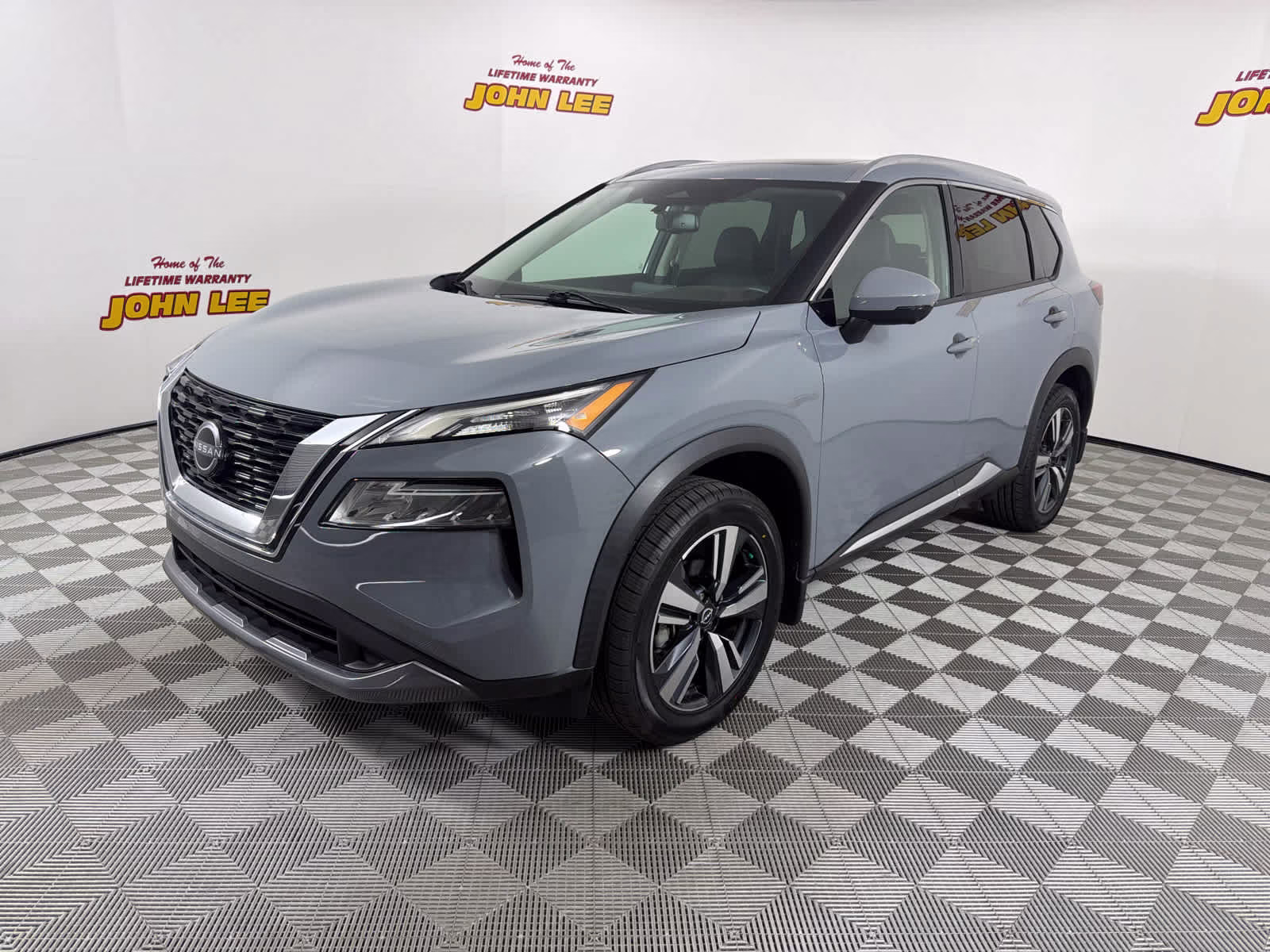 2023 Boulder Gray Pearl Nissan Rogue SL FWD SUV