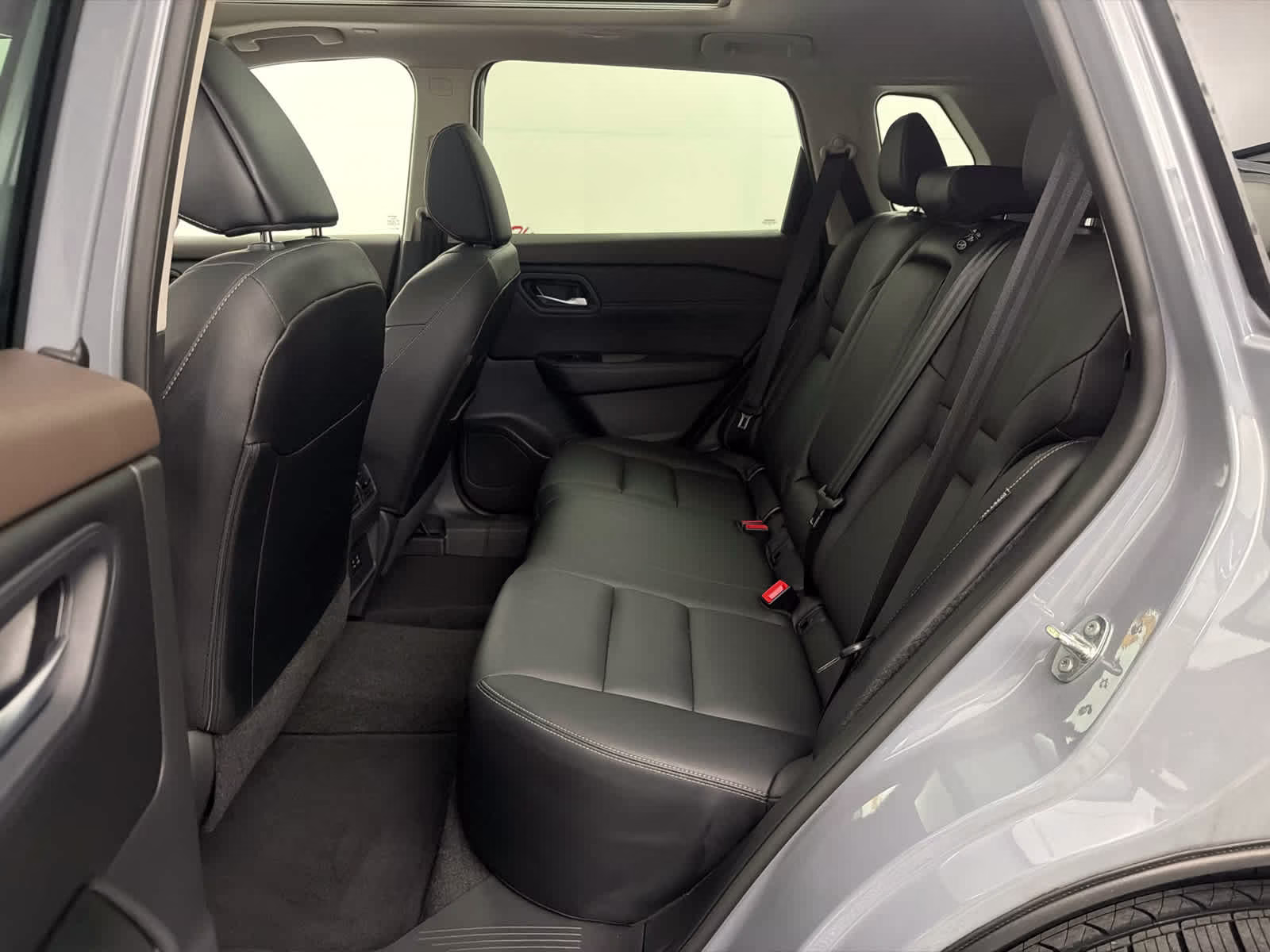 2023 Boulder Gray Pearl Nissan Rogue SL FWD SUV