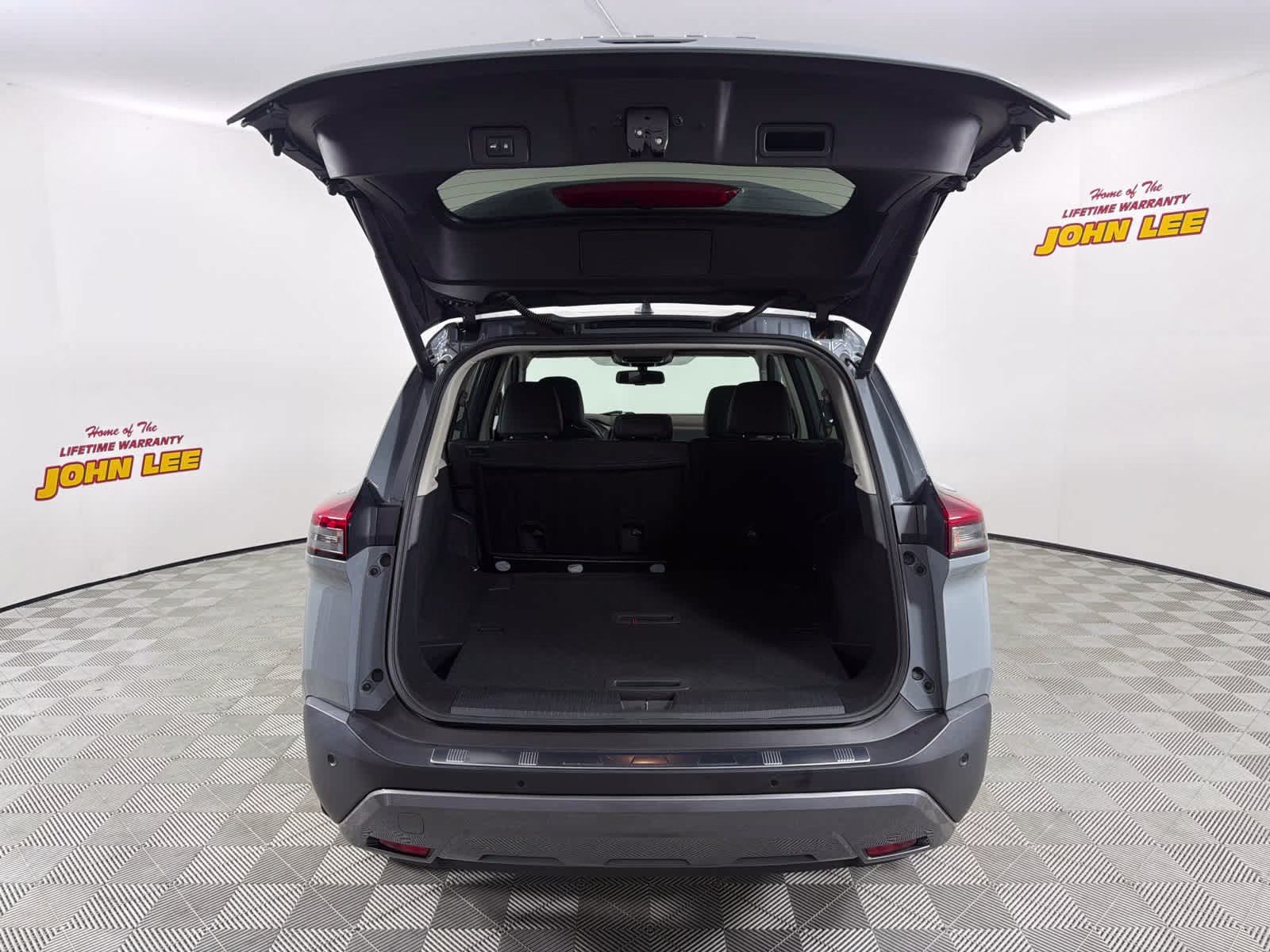 2023 Boulder Gray Pearl Nissan Rogue SL FWD SUV