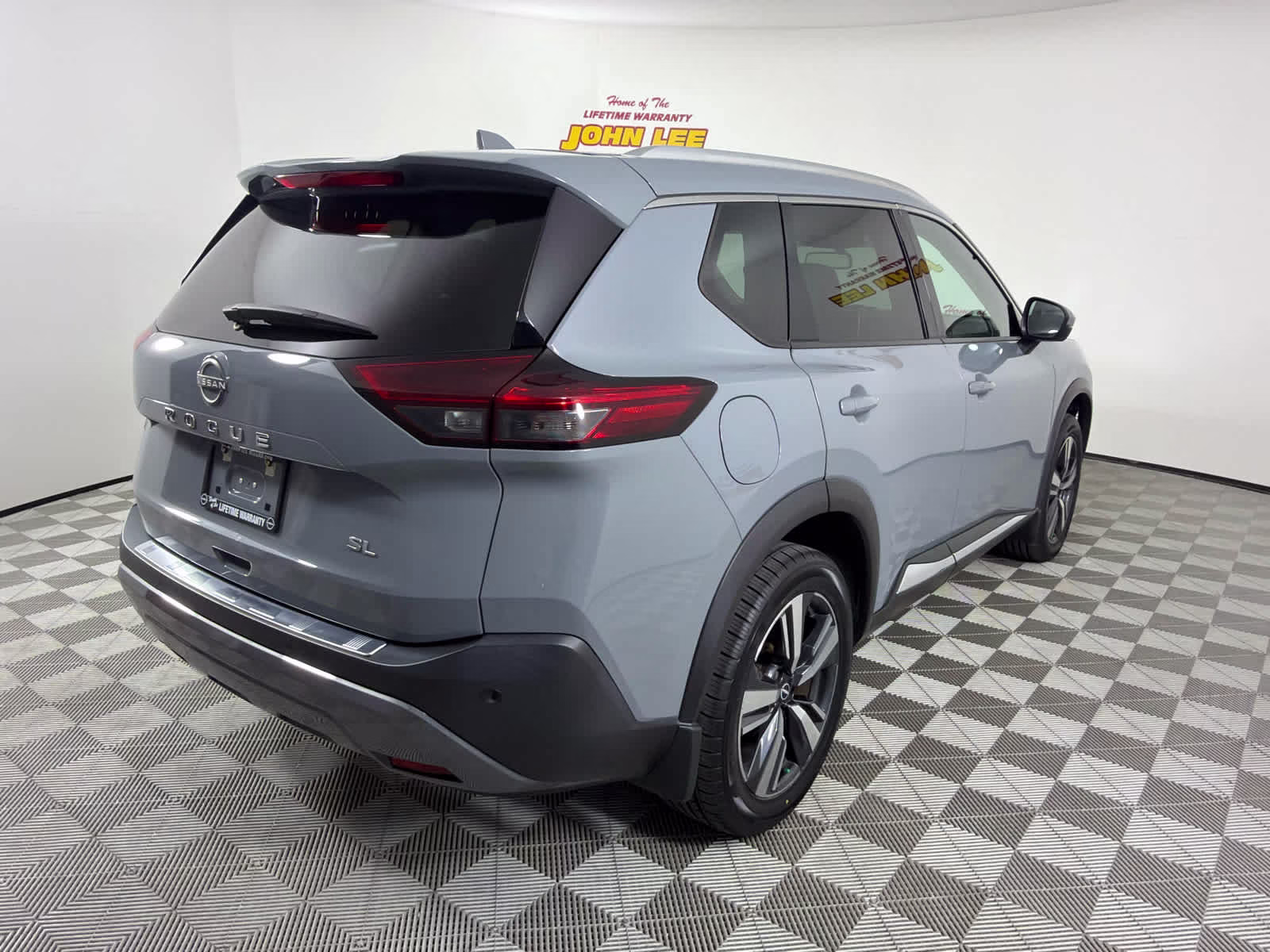 2023 Boulder Gray Pearl Nissan Rogue SL FWD SUV