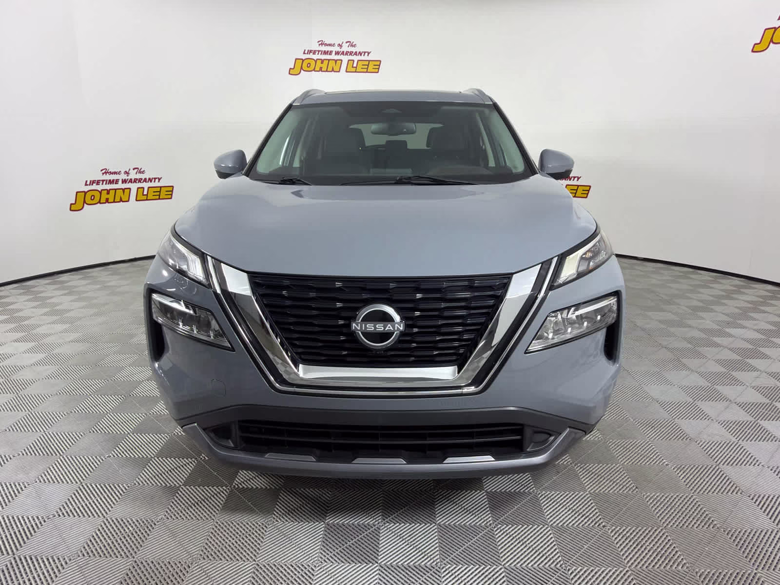 2023 Boulder Gray Pearl Nissan Rogue SL FWD SUV
