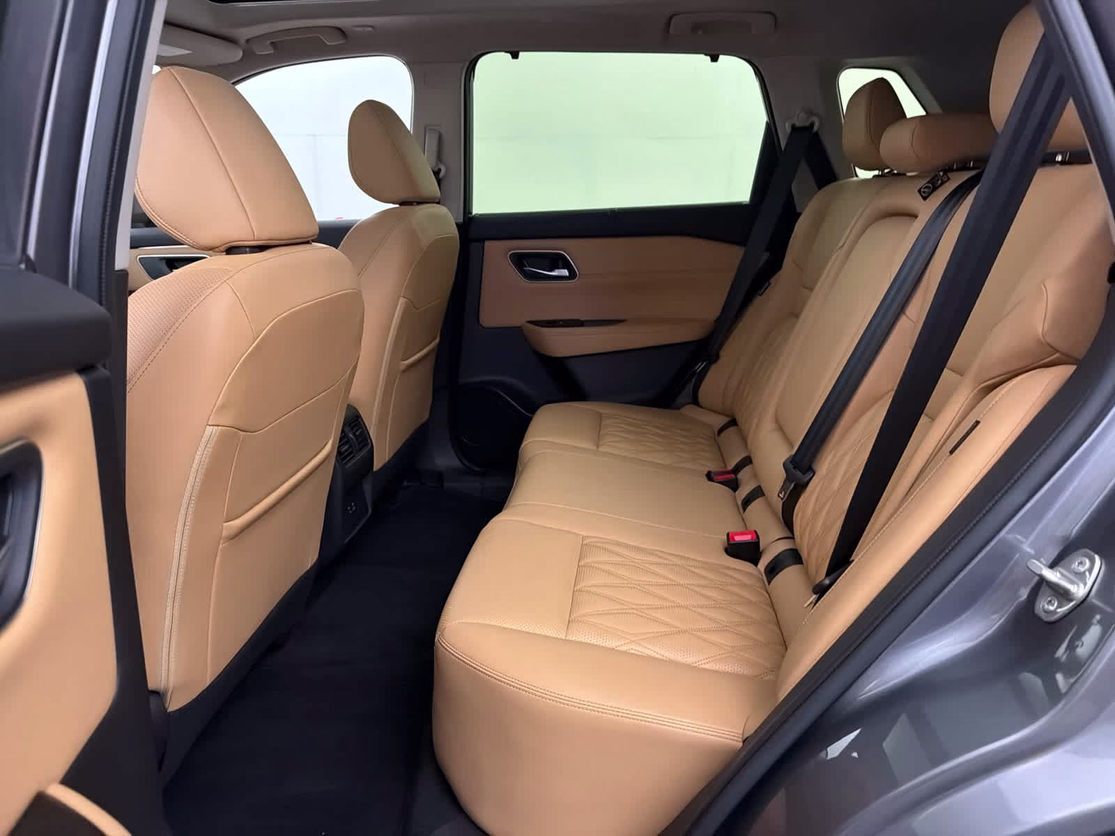2023 Gun Metallic Nissan Rogue Platinum AWD SUV