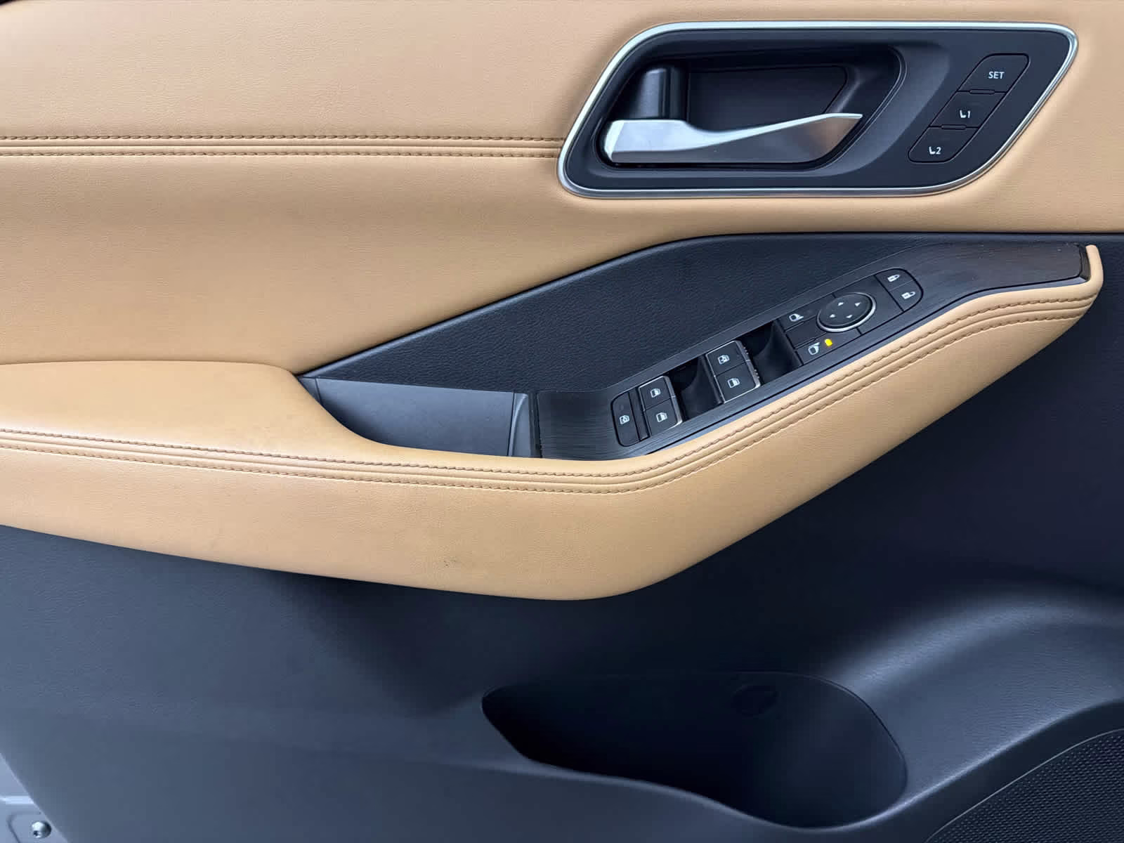 2023 Gun Metallic Nissan Rogue Platinum AWD SUV