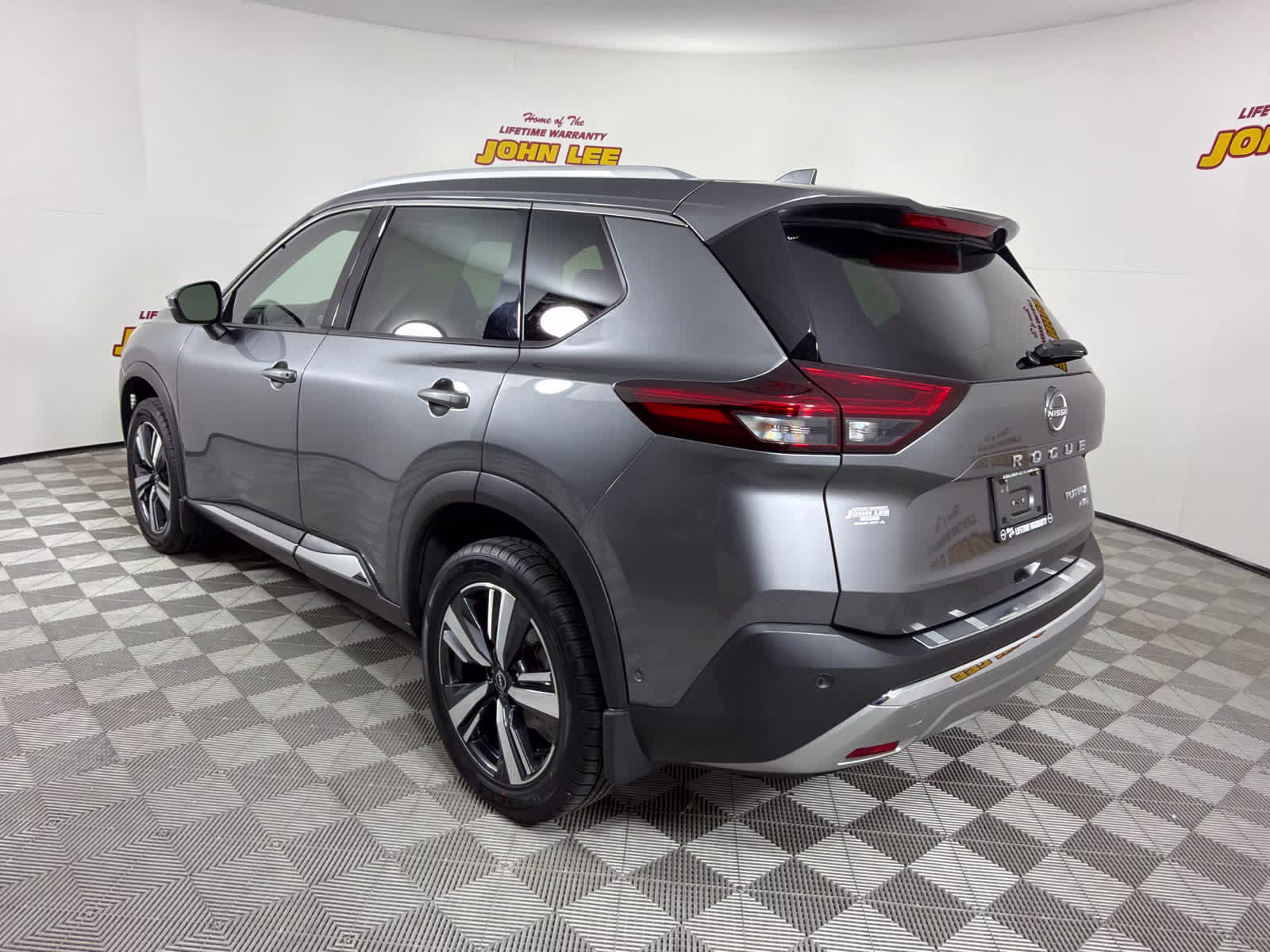 2023 Gun Metallic Nissan Rogue Platinum AWD SUV