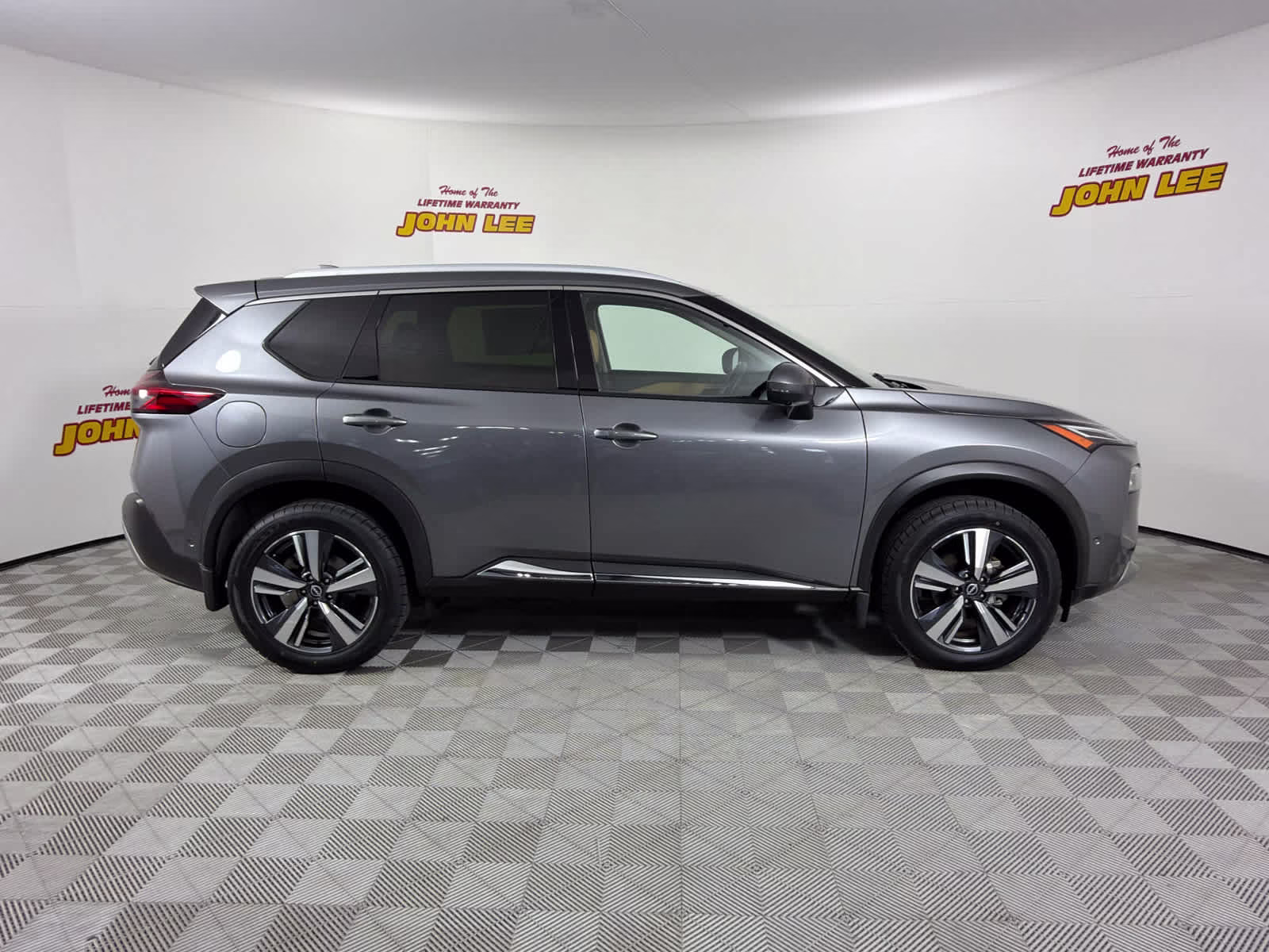 2023 Gun Metallic Nissan Rogue Platinum AWD SUV