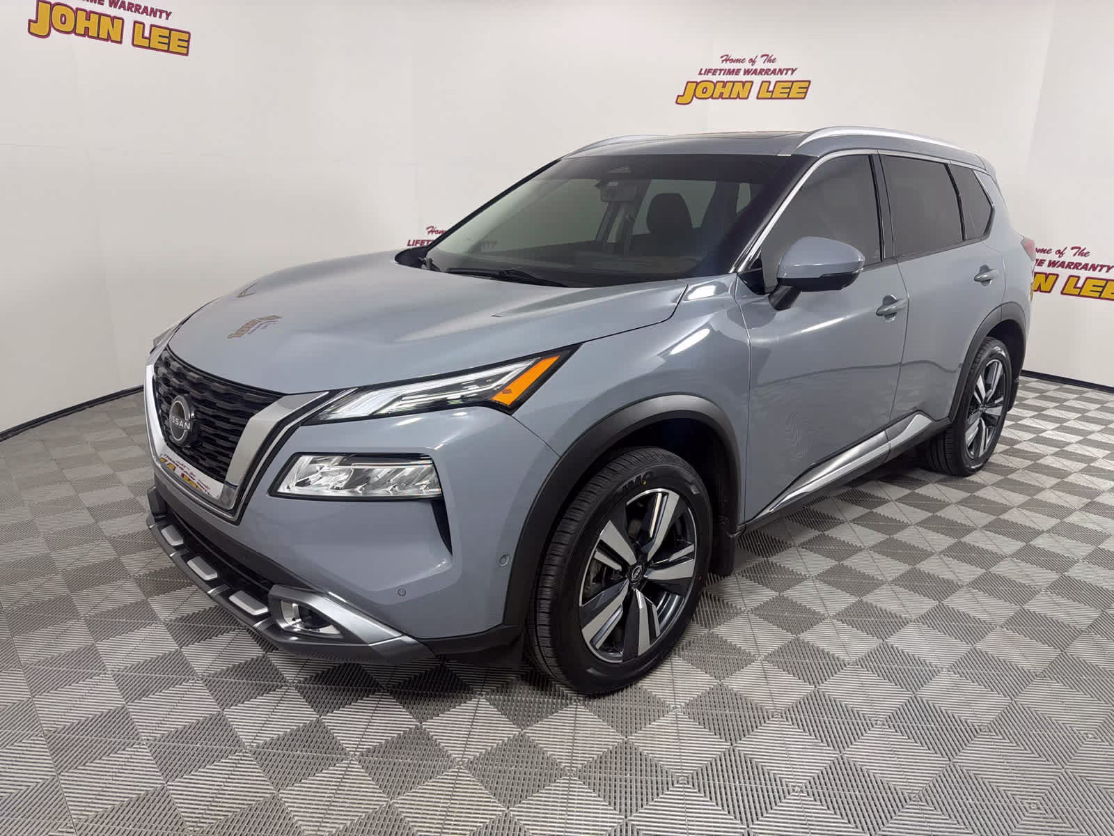 2023 Boulder Gray Pearl Nissan Rogue Platinum AWD SUV