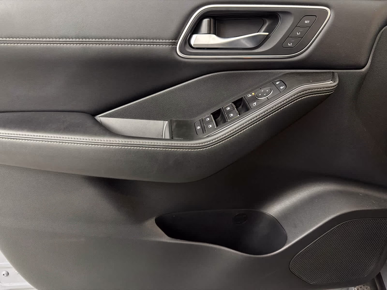 2023 Boulder Gray Pearl Nissan Rogue Platinum AWD SUV