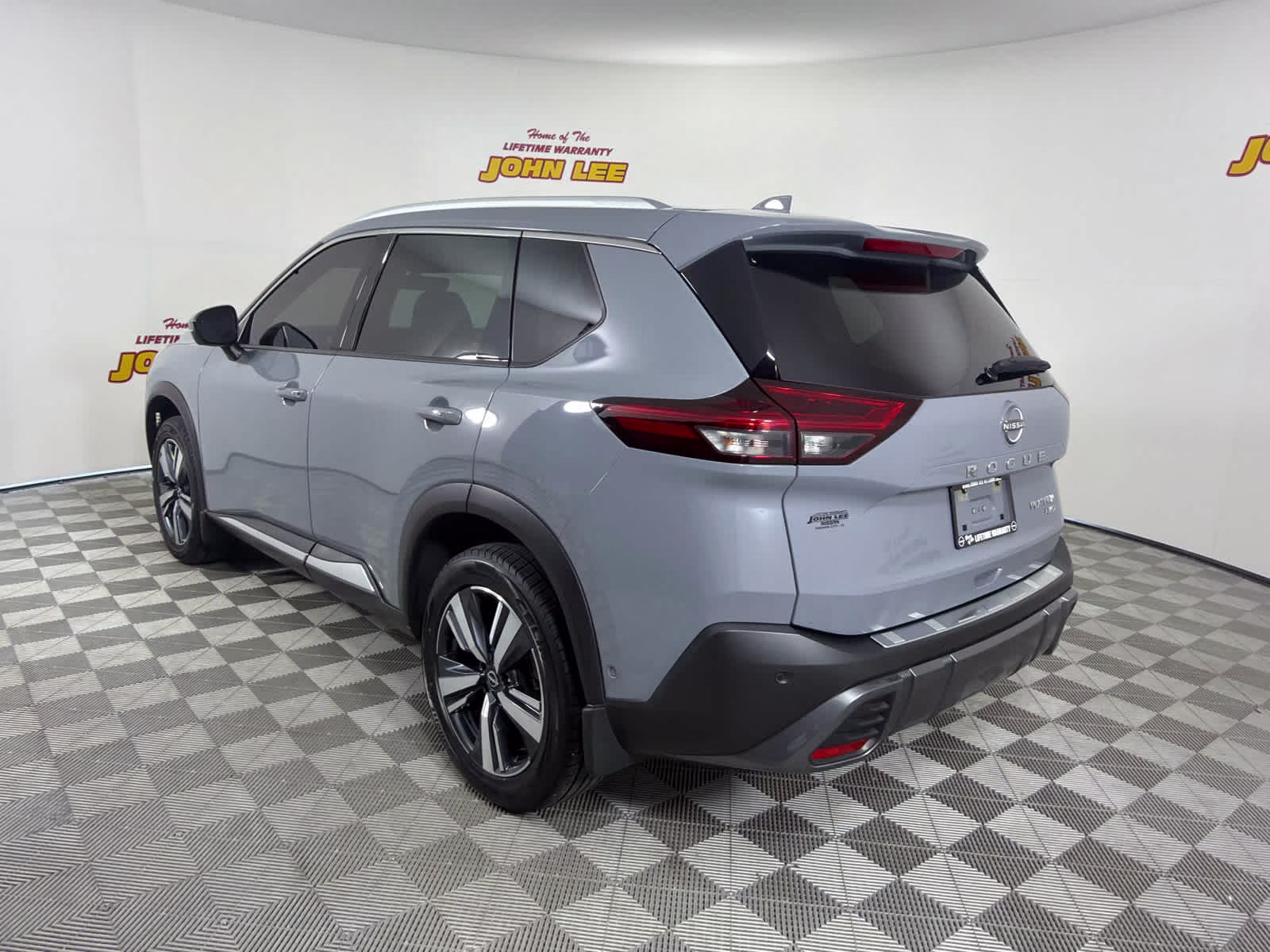 2023 Boulder Gray Pearl Nissan Rogue Platinum AWD SUV